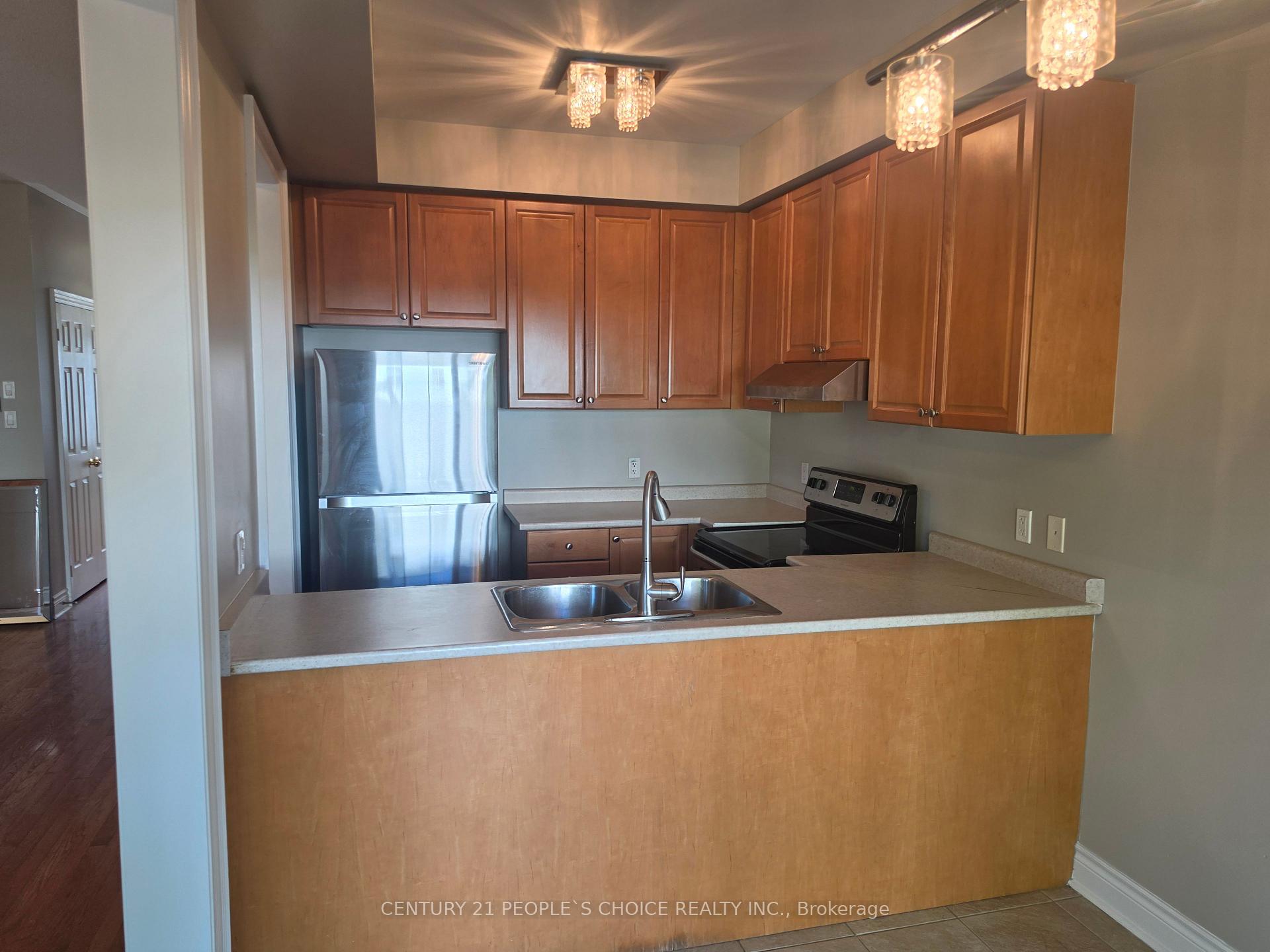 Photo 7 of Unit 3, 320 Ravineview Drive, Vaughan, Rural Vaughan — HOMEH