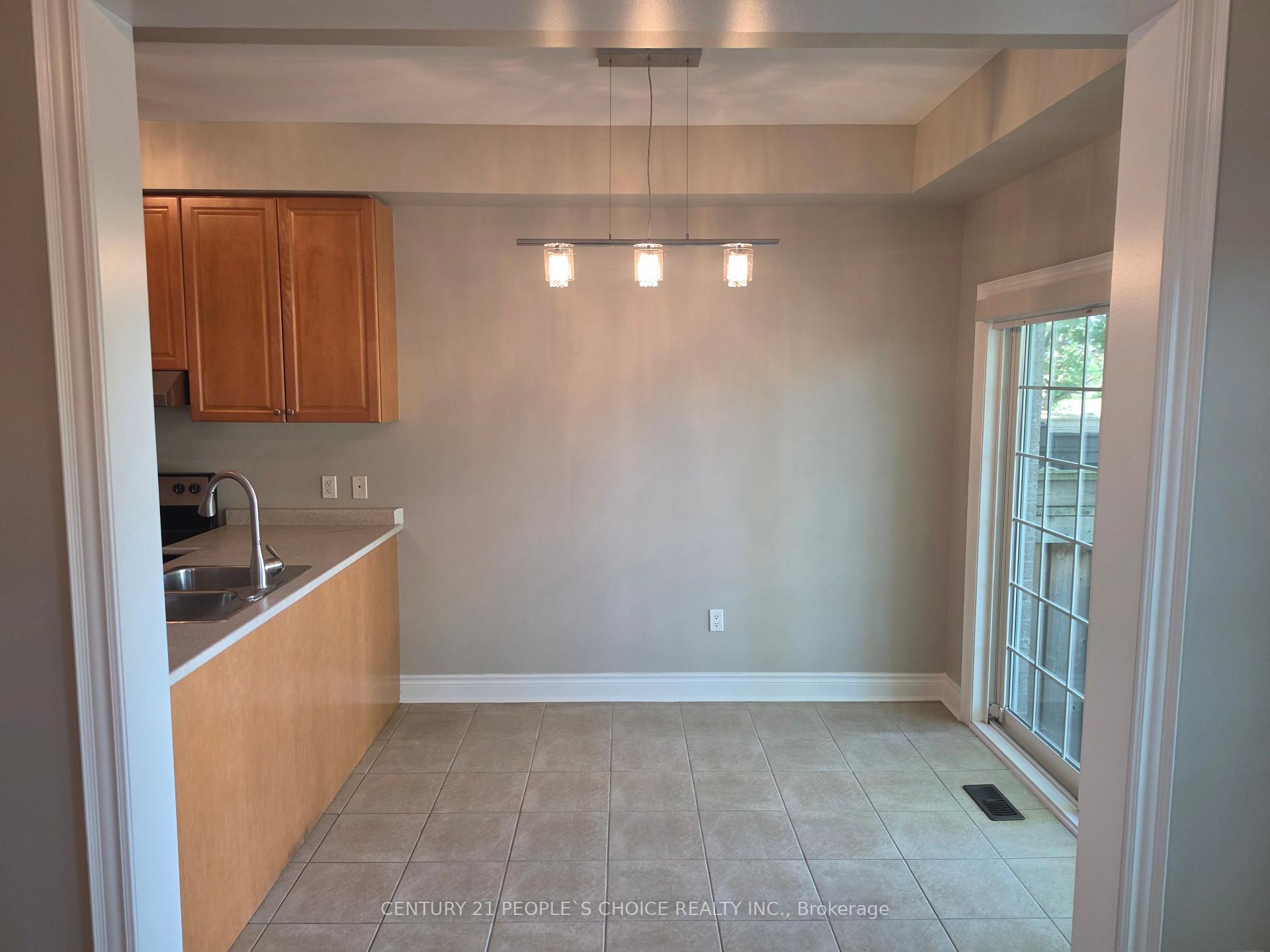 Photo 8 of Unit 3, 320 Ravineview Drive, Vaughan, Rural Vaughan — HOMEH