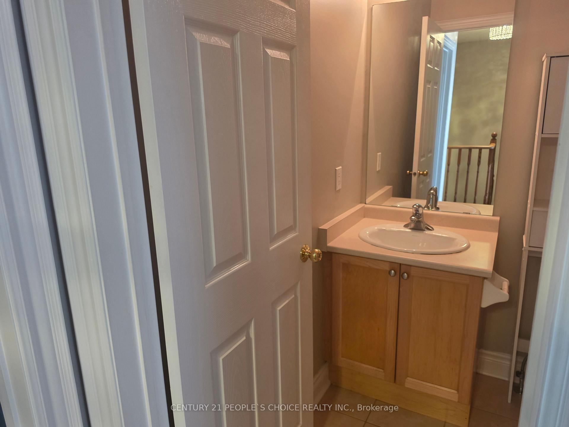 Photo 12 of Unit 3, 320 Ravineview Drive, Vaughan, Rural Vaughan — HOMEH