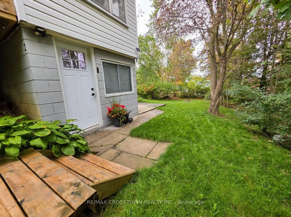 Photo 8 of 64 Bleeker Street, Orillia — HOMEH