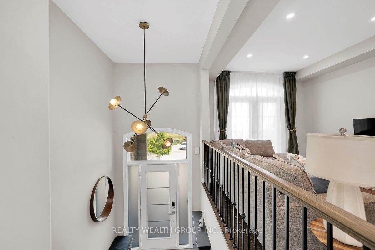 Photo 6 of 122 Dundonnell Place, Vaughan, Vellore Village — HOMEH