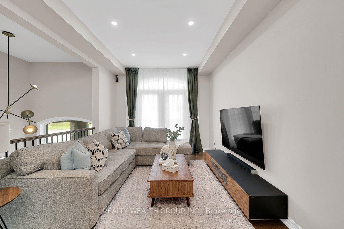 Photo 8 of 122 Dundonnell Place, Vaughan, Vellore Village — HOMEH