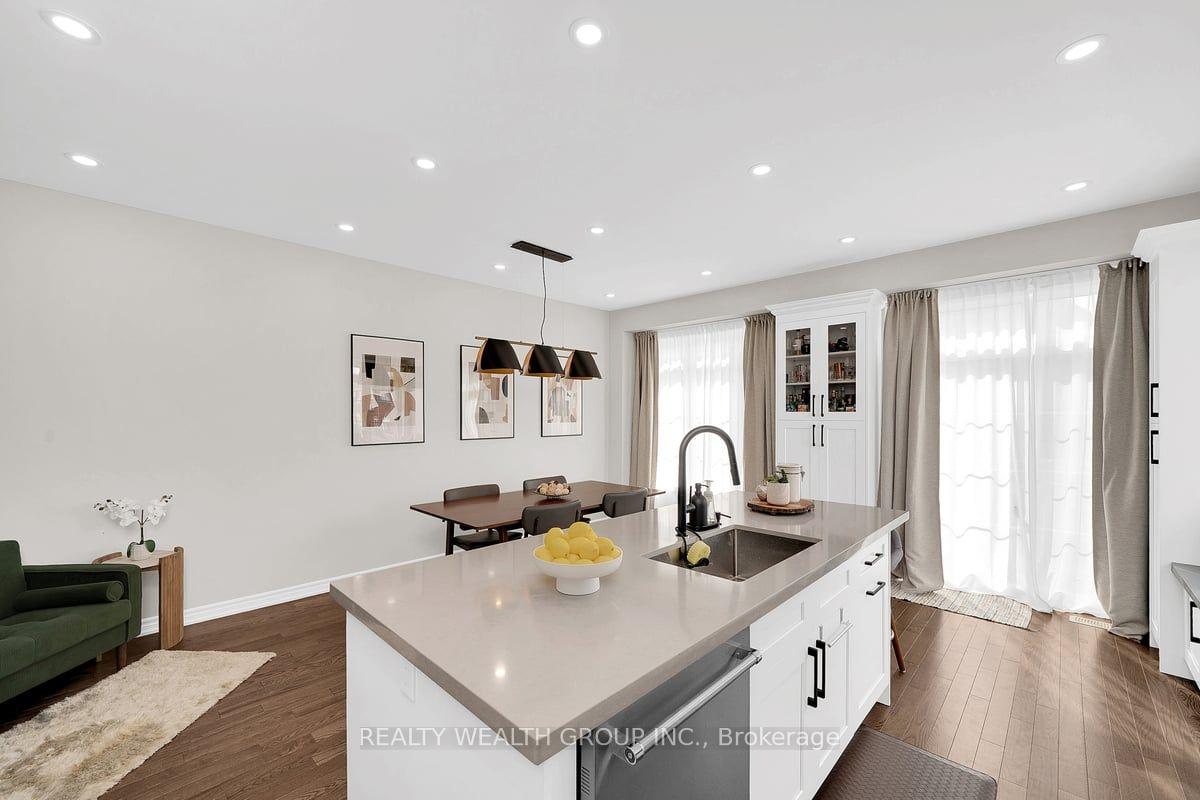 Photo 16 of 122 Dundonnell Place, Vaughan, Vellore Village — HOMEH