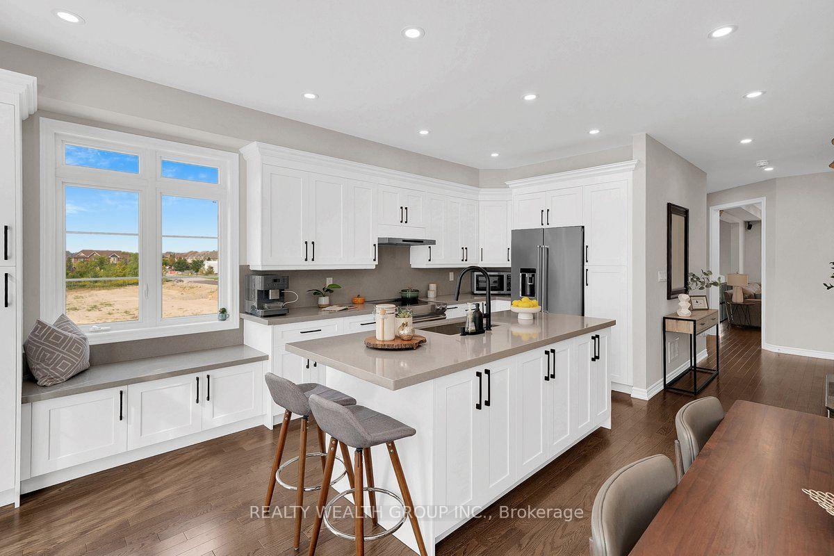 Photo 17 of 122 Dundonnell Place, Vaughan, Vellore Village — HOMEH
