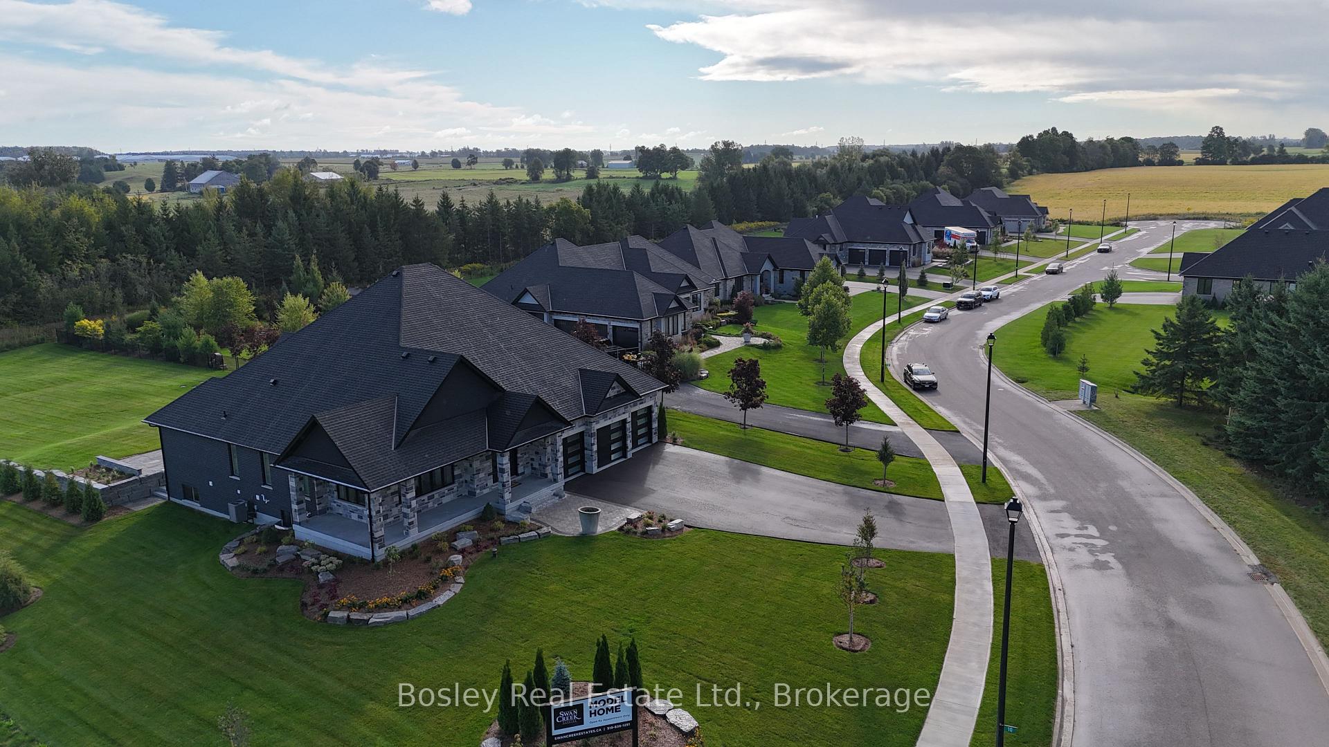 Photo 3 of 10 Inverhill Avenue, Centre Wellington, Rural Centre Wellington West — HOMEH