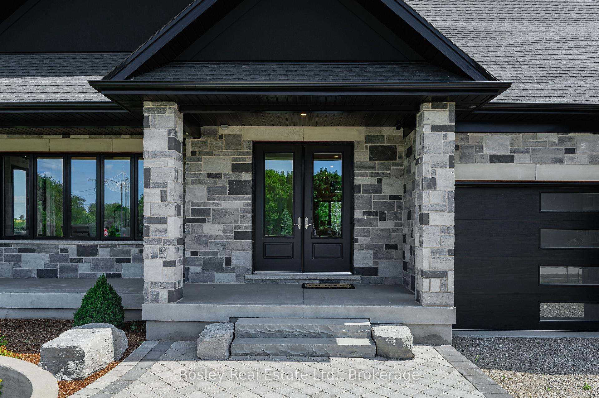 Photo 5 of 10 Inverhill Avenue, Centre Wellington, Rural Centre Wellington West — HOMEH