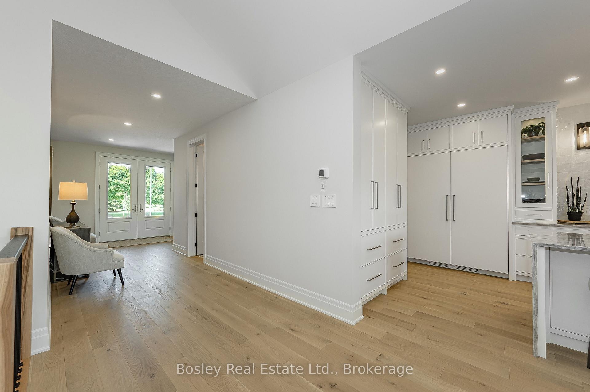 Photo 6 of 10 Inverhill Avenue, Centre Wellington, Rural Centre Wellington West — HOMEH