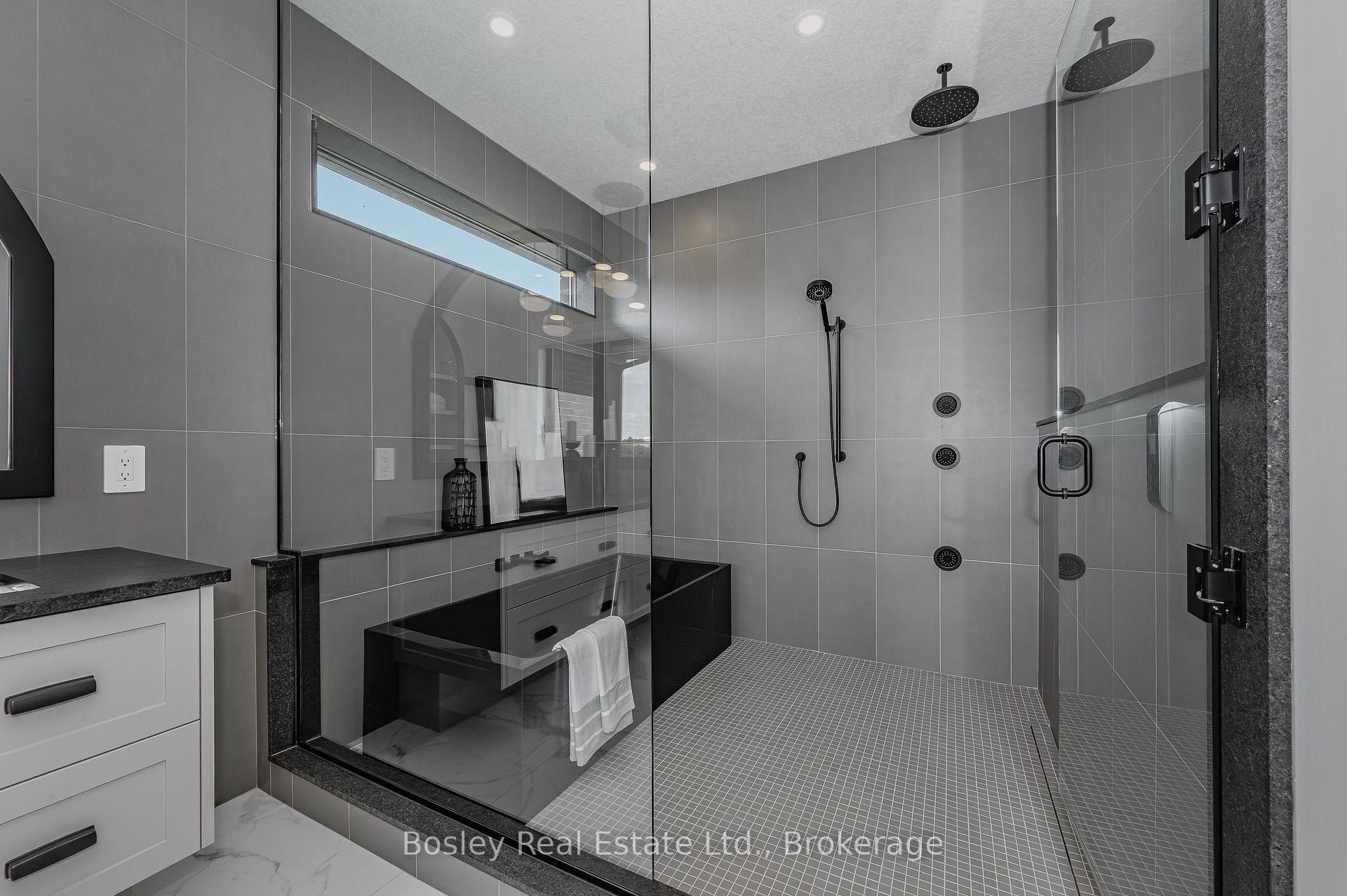 Photo 29 of 10 Inverhill Avenue, Centre Wellington, Rural Centre Wellington West — HOMEH