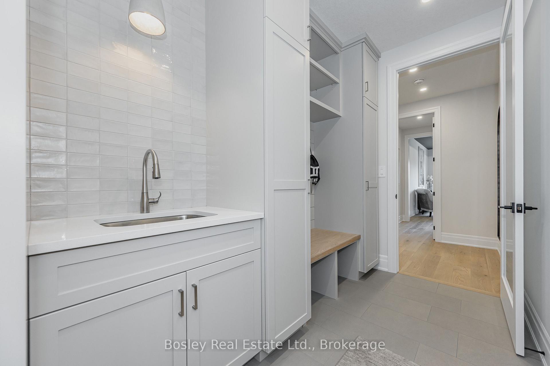 Photo 35 of 10 Inverhill Avenue, Centre Wellington, Rural Centre Wellington West — HOMEH