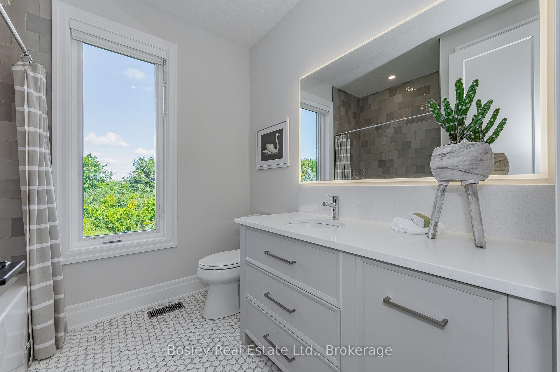 Photo 37 of 10 Inverhill Avenue, Centre Wellington, Rural Centre Wellington West — HOMEH