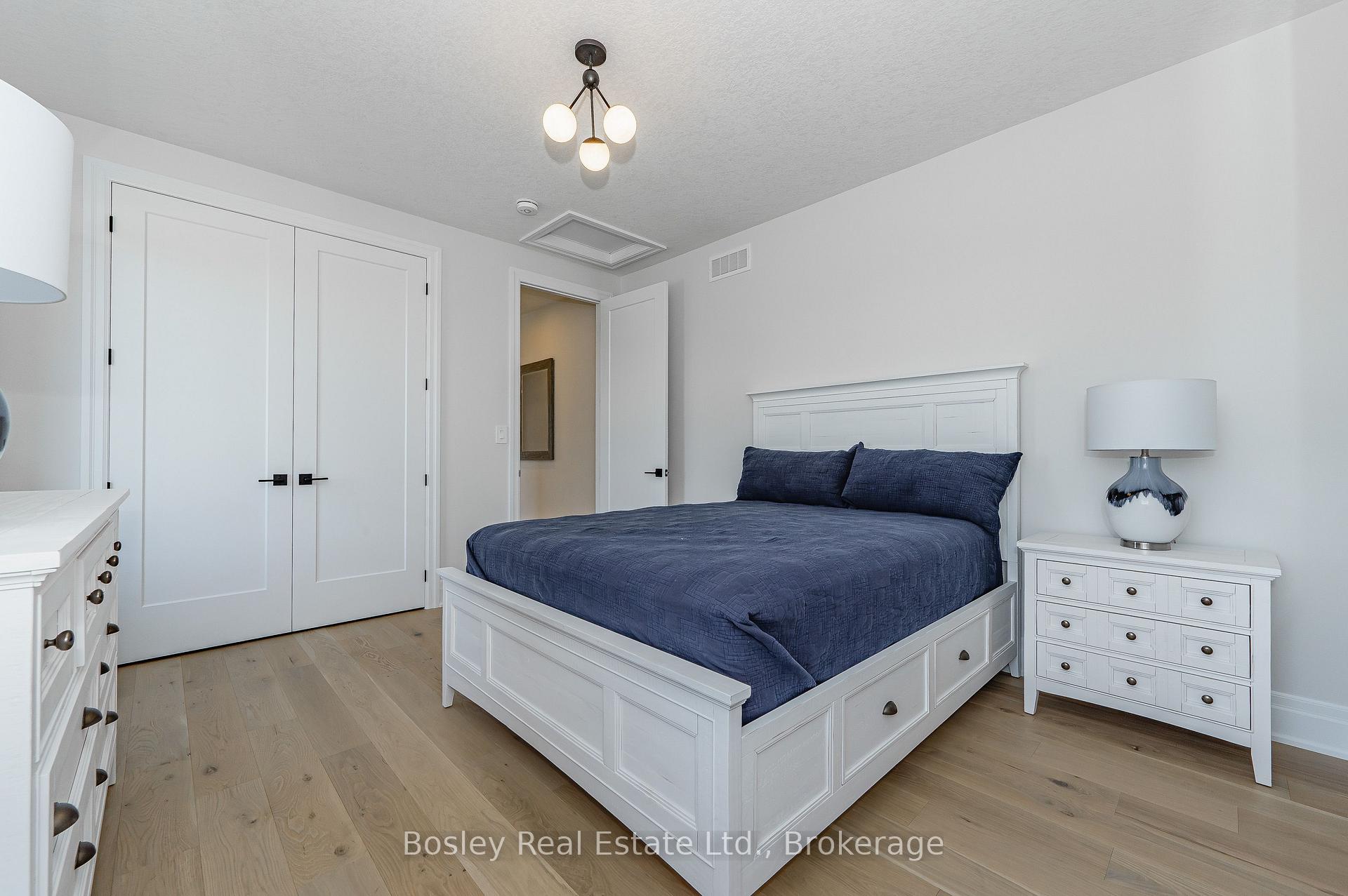Photo 38 of 10 Inverhill Avenue, Centre Wellington, Rural Centre Wellington West — HOMEH