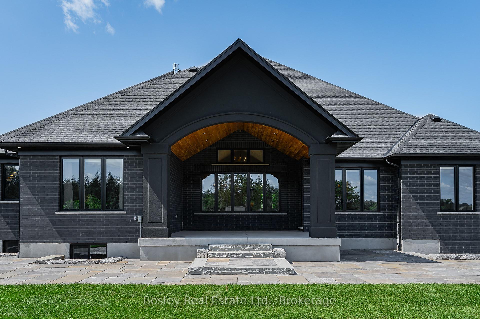 Photo 45 of 10 Inverhill Avenue, Centre Wellington, Rural Centre Wellington West — HOMEH