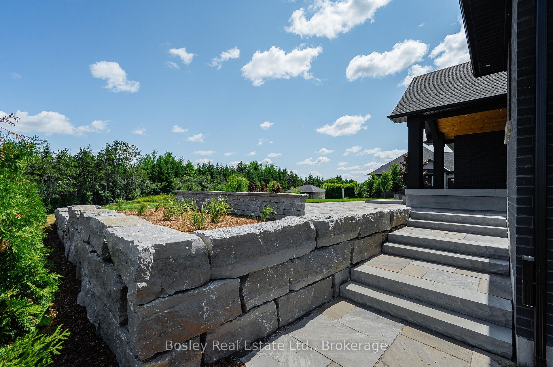 Photo 46 of 10 Inverhill Avenue, Centre Wellington, Rural Centre Wellington West — HOMEH