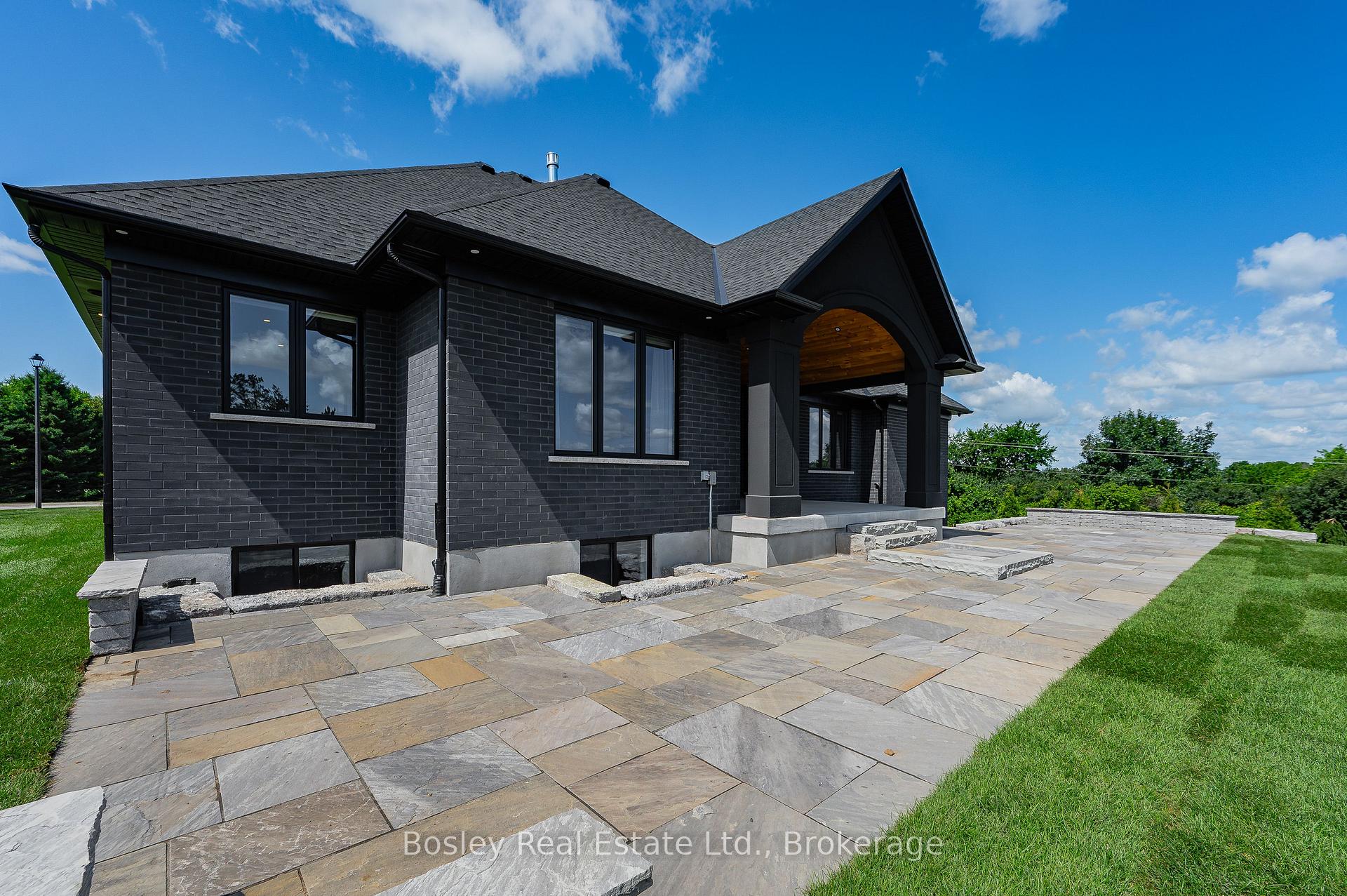 Photo 47 of 10 Inverhill Avenue, Centre Wellington, Rural Centre Wellington West — HOMEH