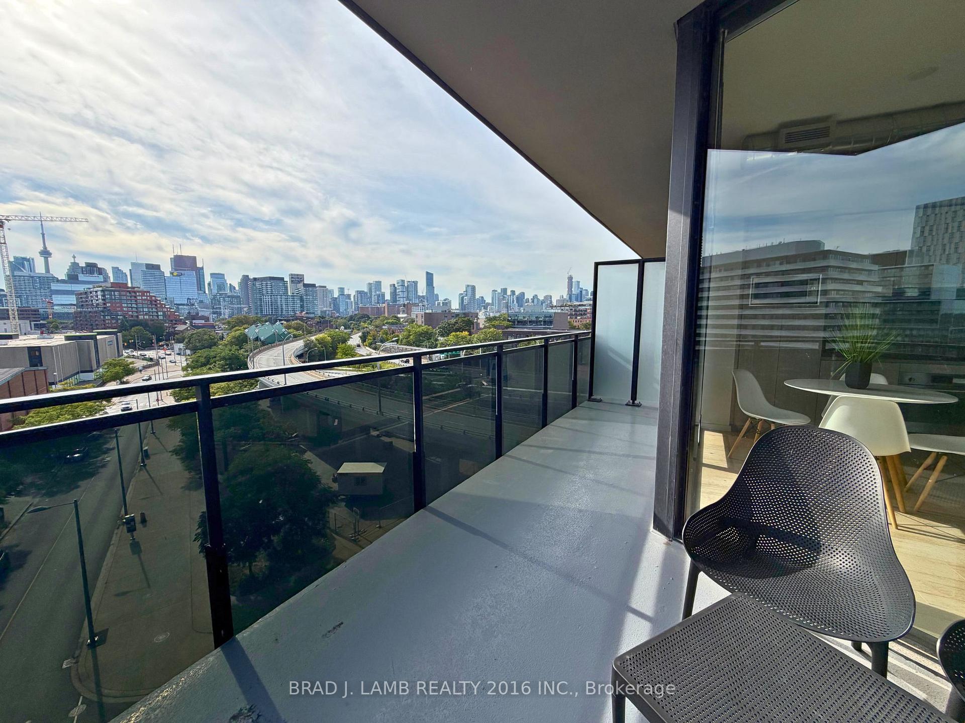 Photo 10 of Unit 604, 21 Lawren Harris Square, Toronto, Moss Park — HOMEH
