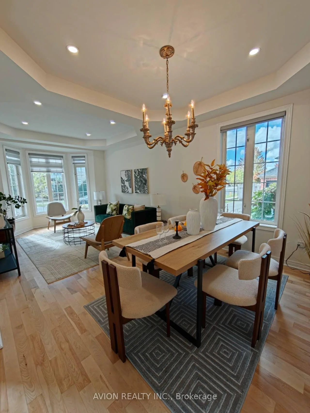 Photo 5 of 1004 Castlemore Avenue, Markham, Wismer — HOMEH