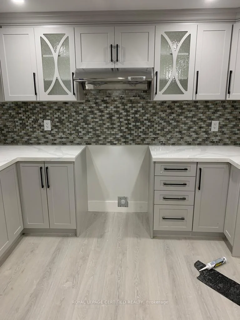 Photo 4 of Unit bsmt, 25 Carrie Crescent, St. Thomas — HOMEH