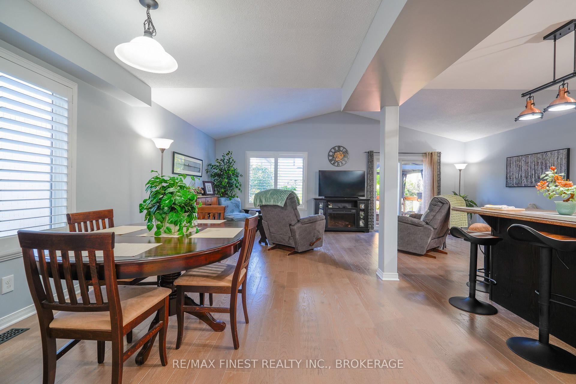Photo 9 of 1736 Reginald Bart Drive, Kingston, Kingston East (Incl Barret Crt) — HOMEH