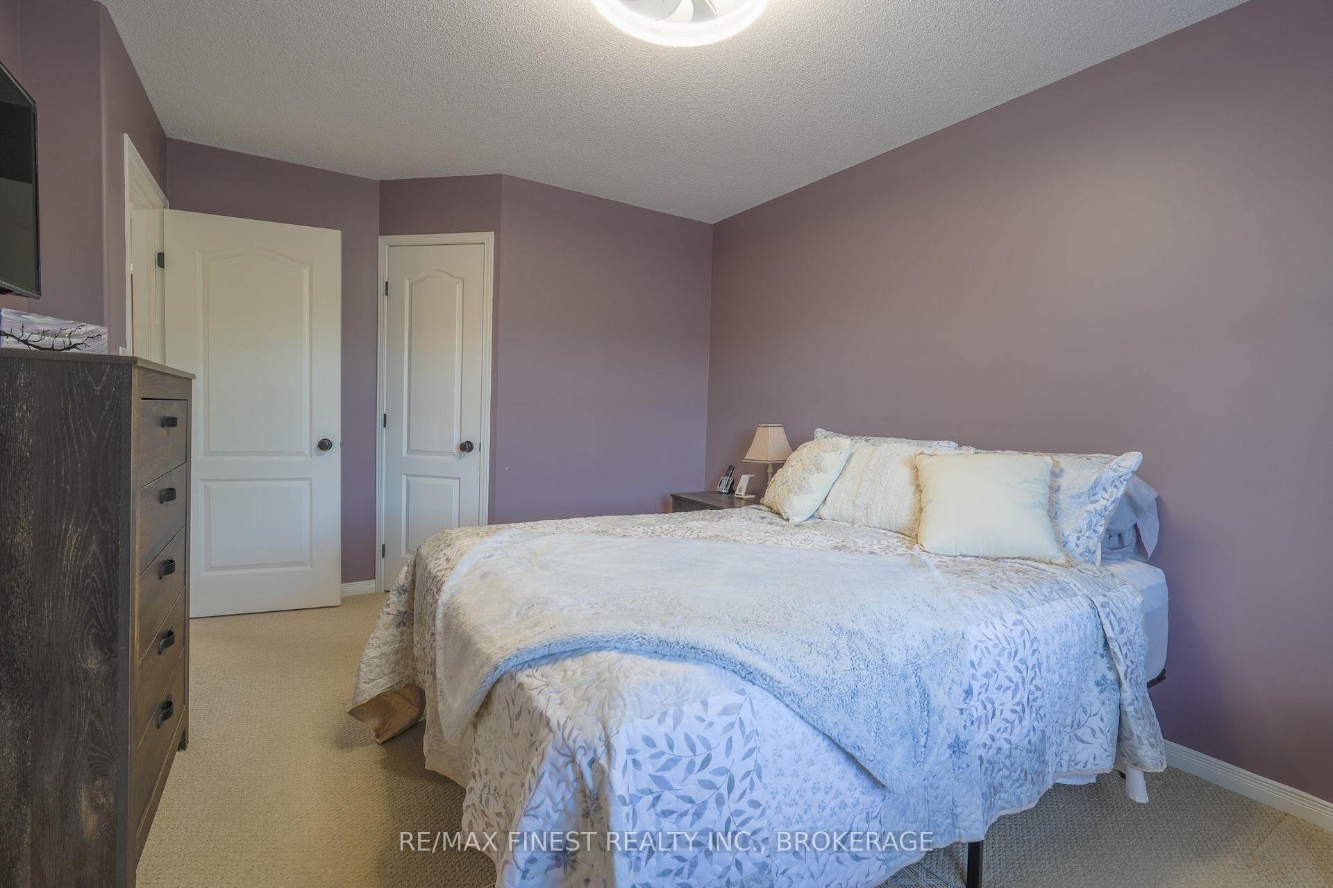 Photo 18 of 1736 Reginald Bart Drive, Kingston, Kingston East (Incl Barret Crt) — HOMEH