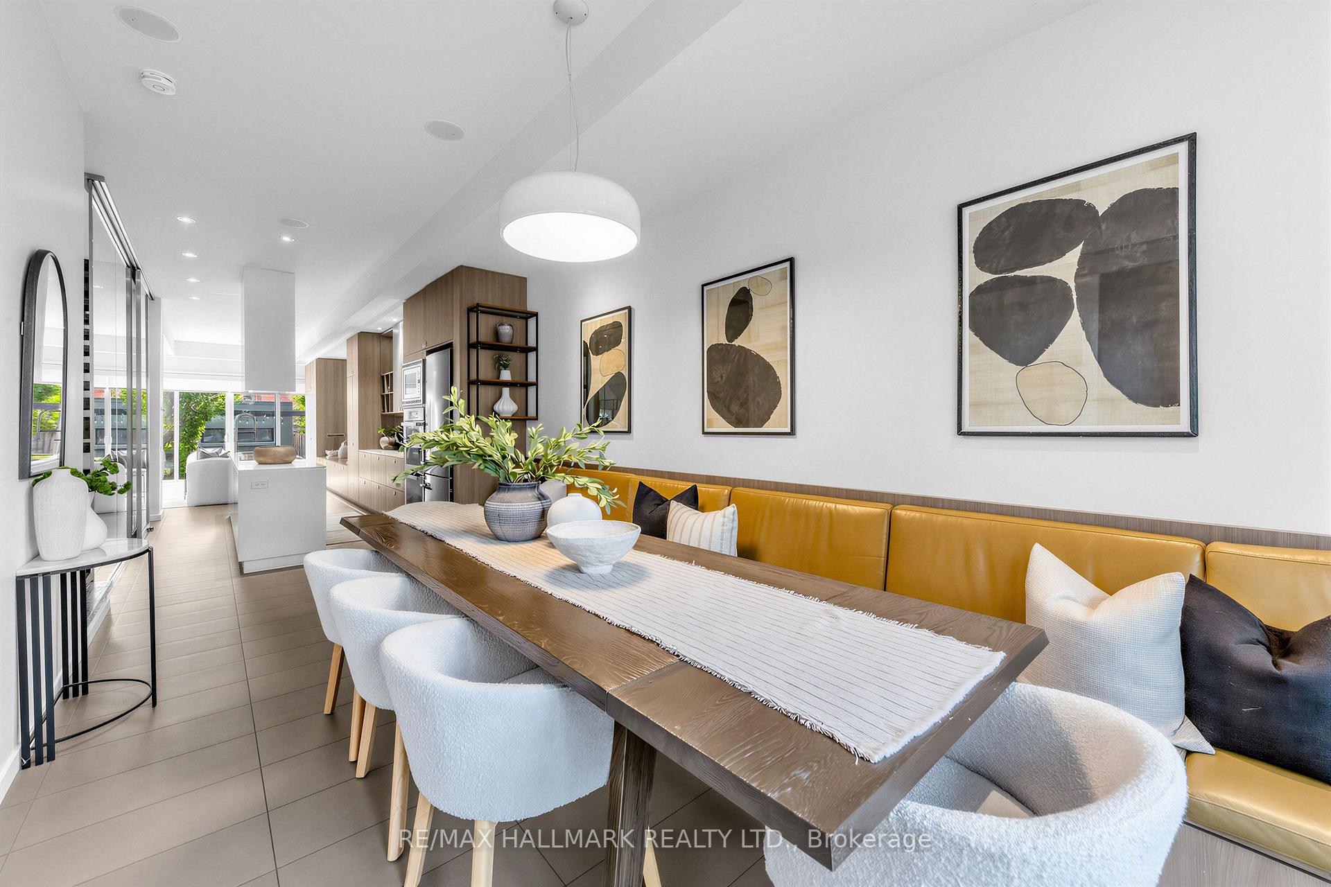 Photo 3 of 251 Roxton Road, Toronto, Palmerston-Little Italy — HOMEH