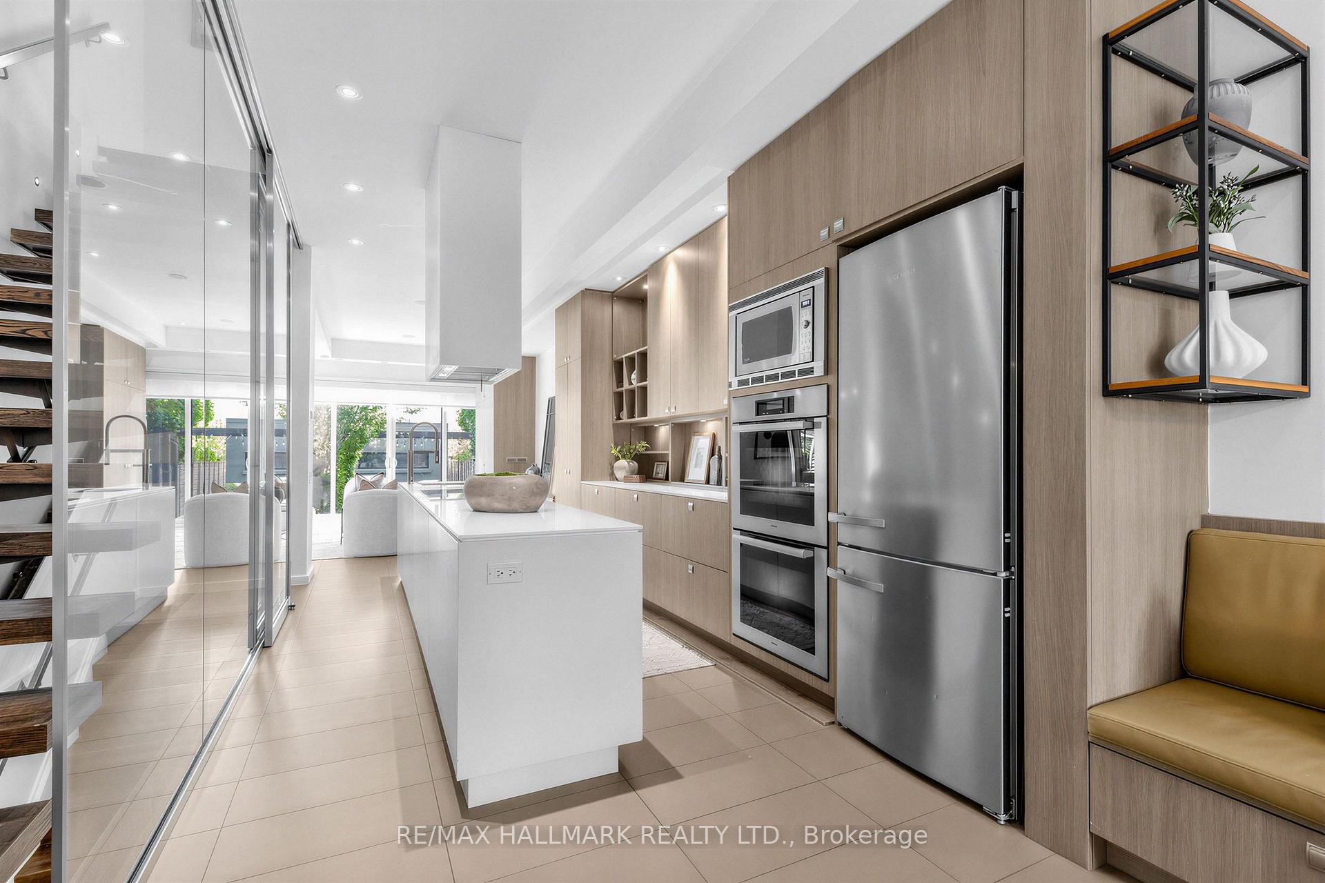 Photo 7 of 251 Roxton Road, Toronto, Palmerston-Little Italy — HOMEH