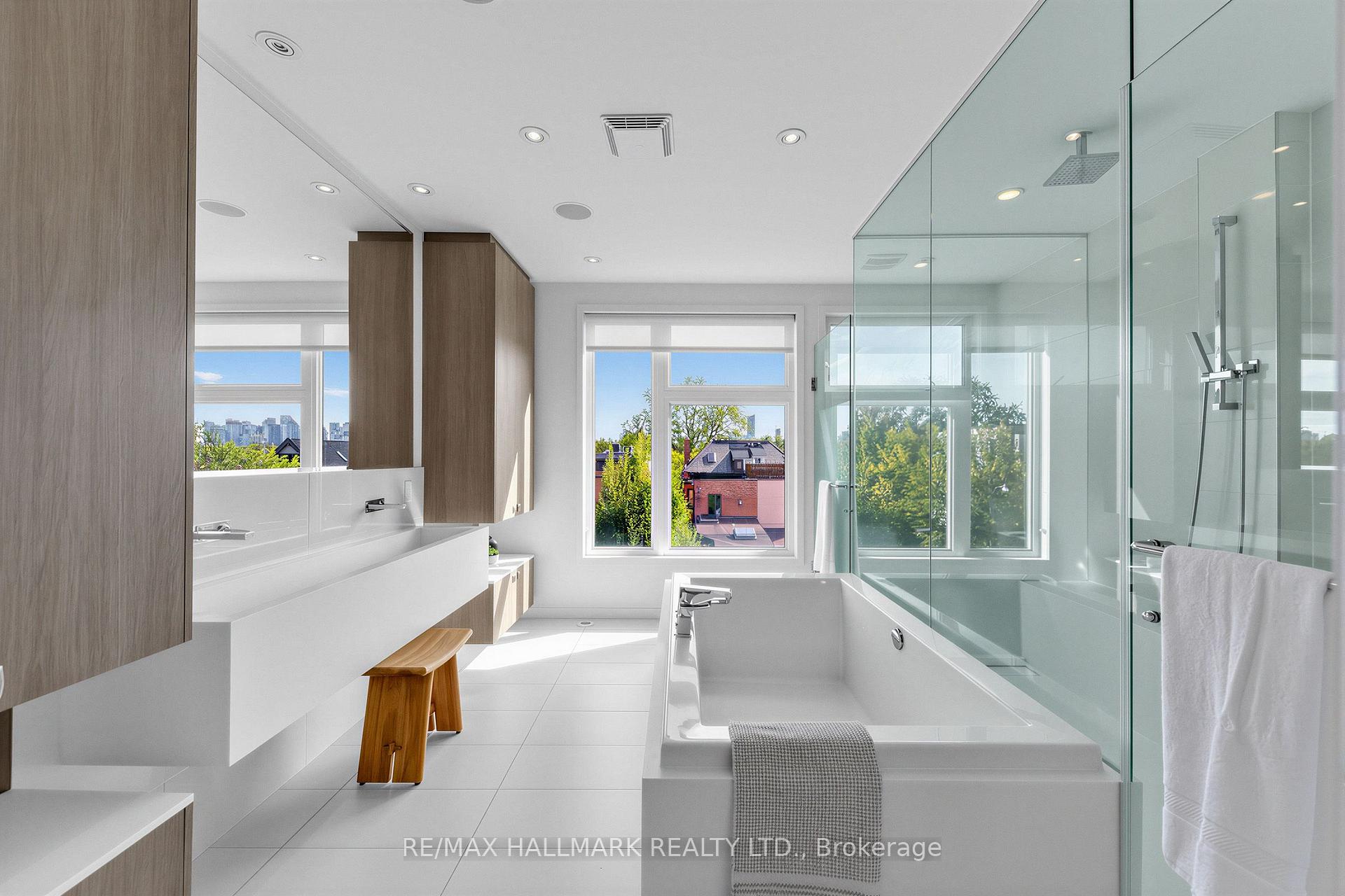 Photo 19 of 251 Roxton Road, Toronto, Palmerston-Little Italy — HOMEH