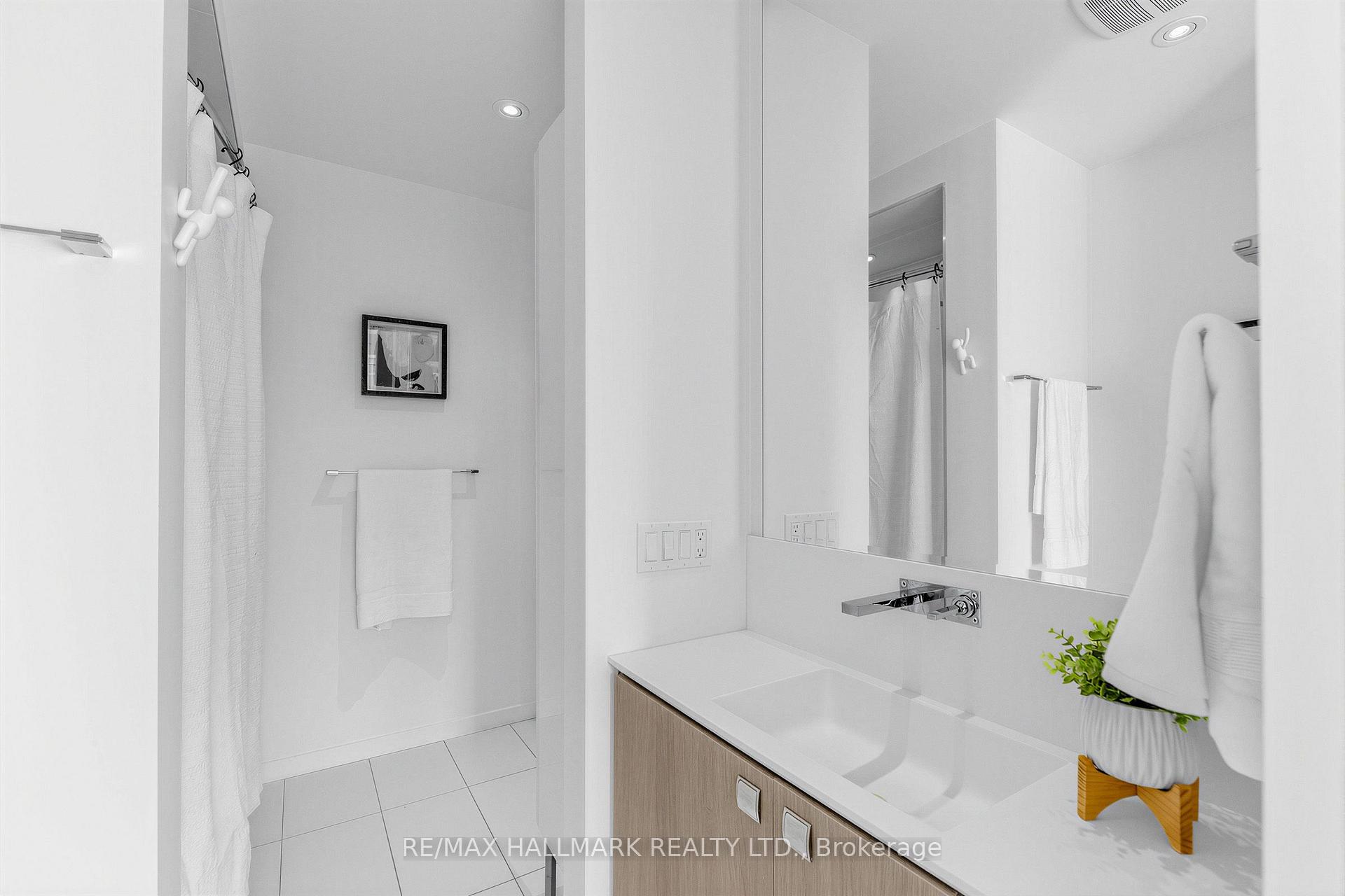 Photo 23 of 251 Roxton Road, Toronto, Palmerston-Little Italy — HOMEH