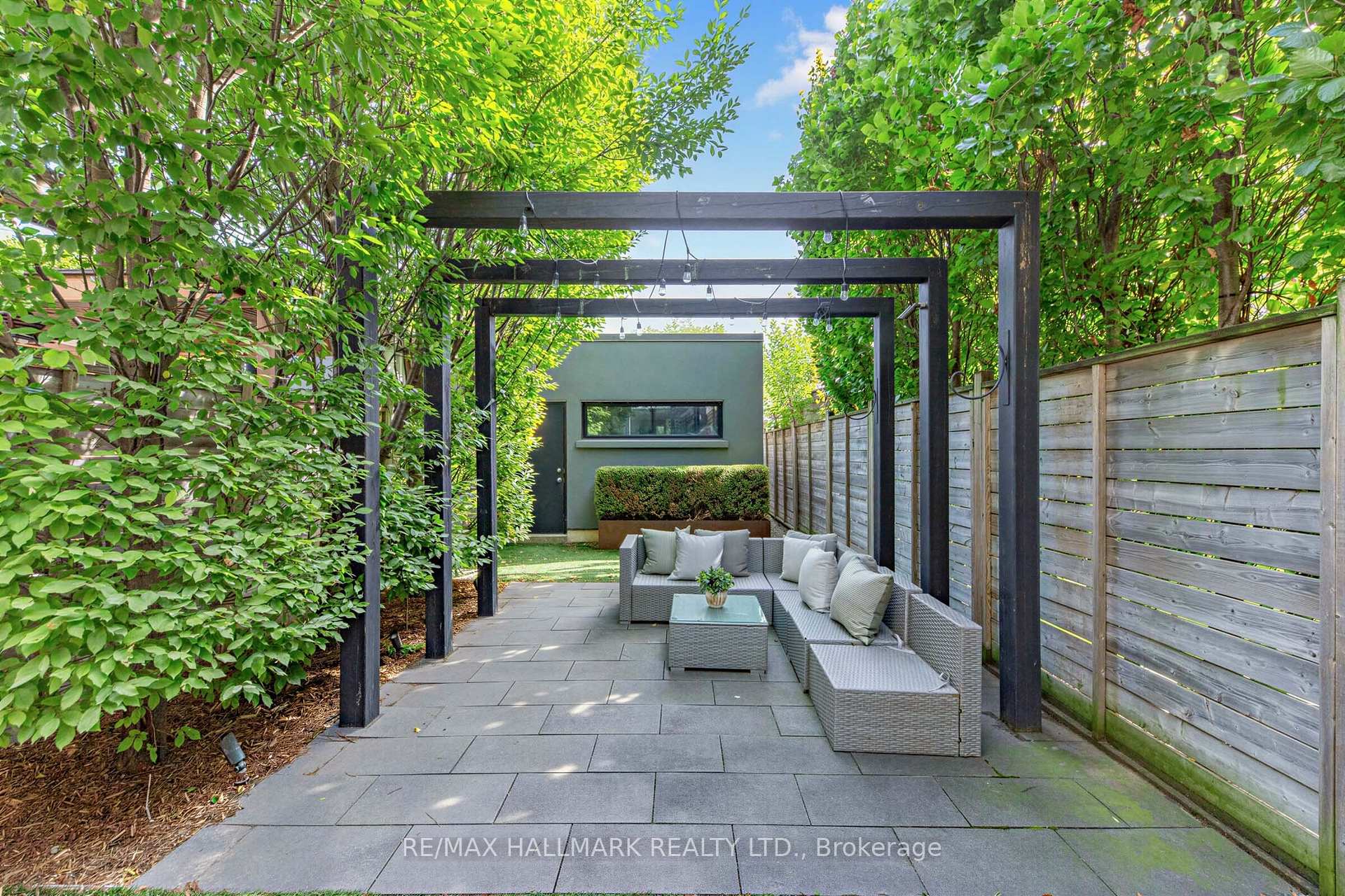 Photo 34 of 251 Roxton Road, Toronto, Palmerston-Little Italy — HOMEH