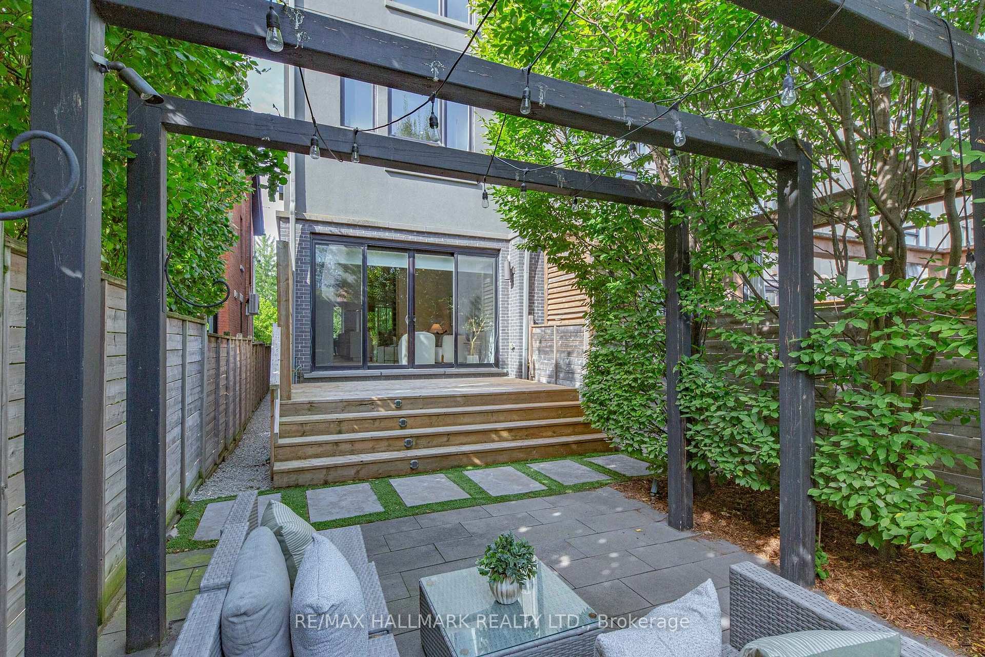 Photo 35 of 251 Roxton Road, Toronto, Palmerston-Little Italy — HOMEH