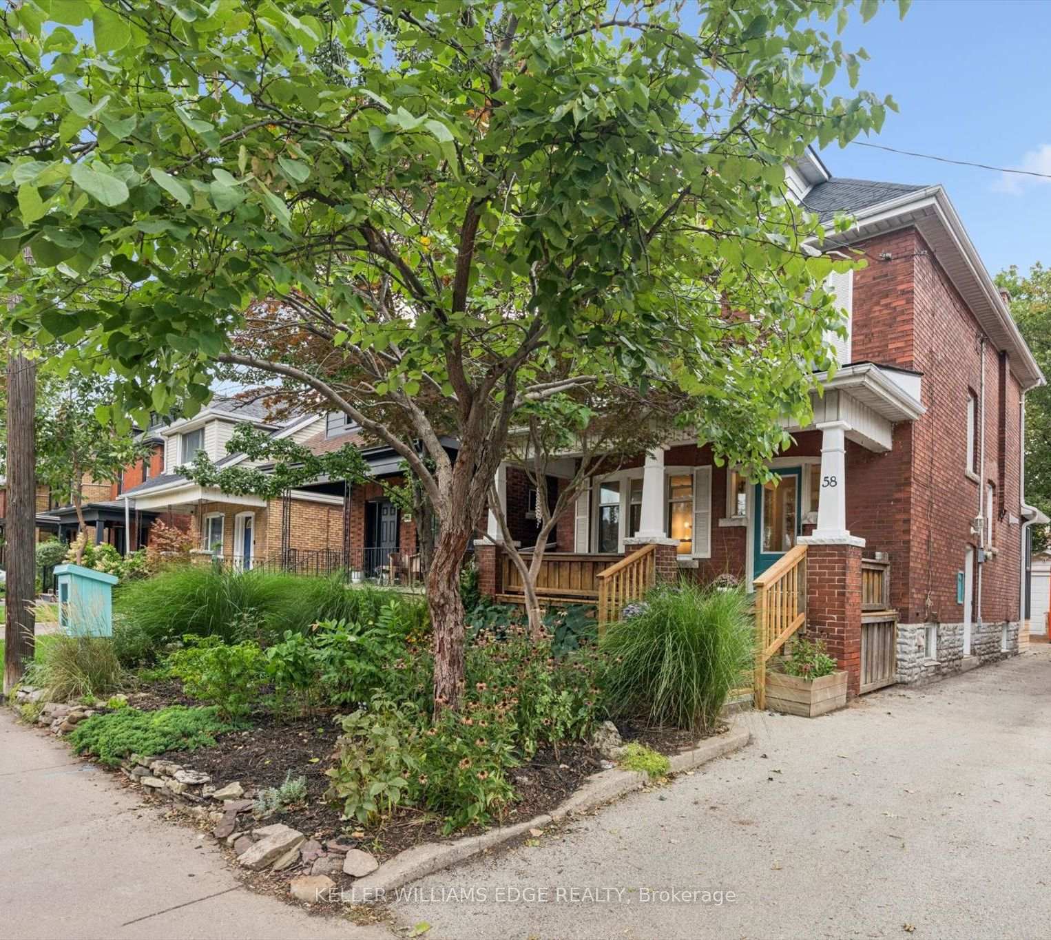 Photo 4 of 58 Balmoral Avenue N, Hamilton, Crown Point — HOMEH