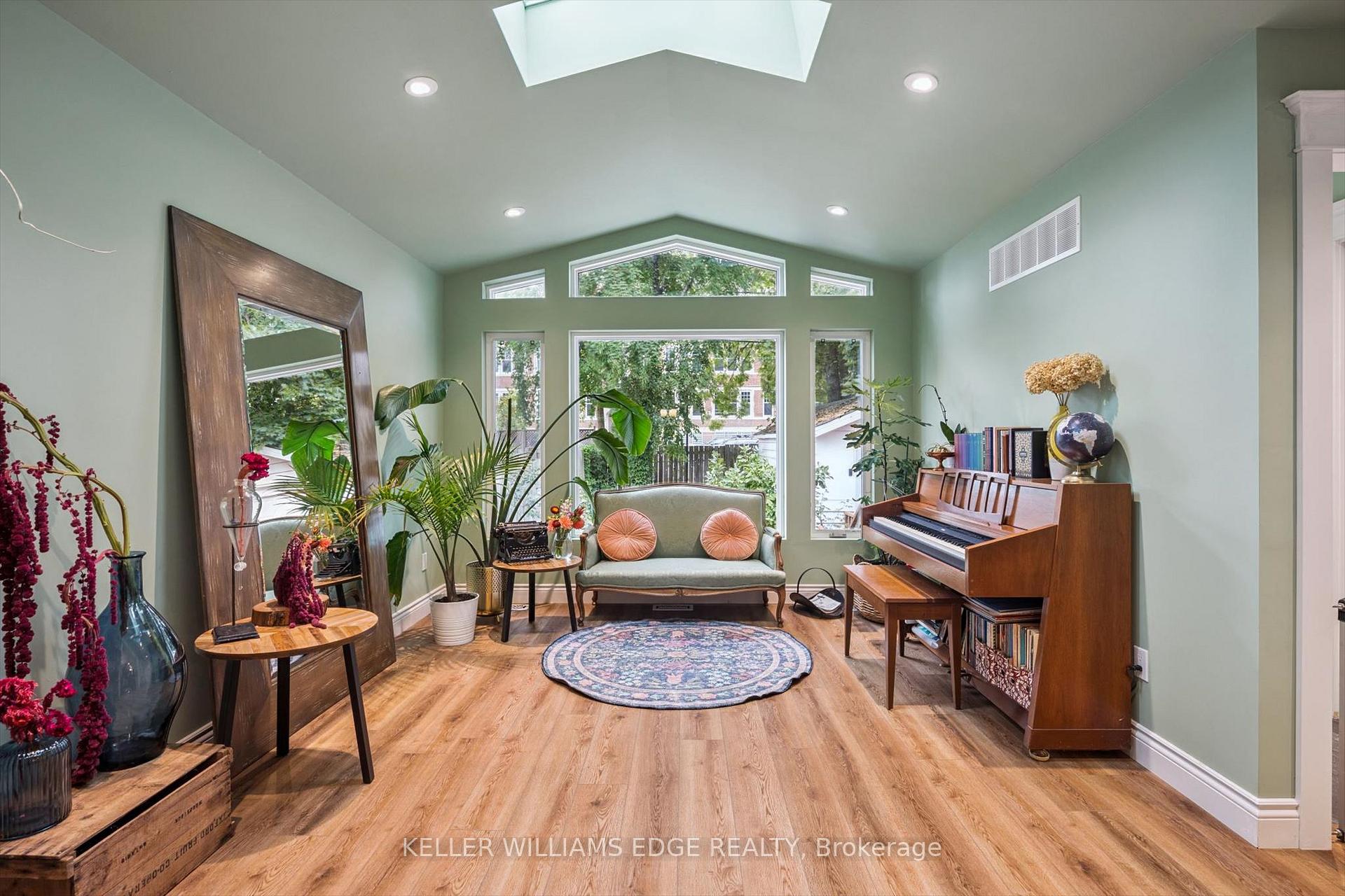 Photo 19 of 58 Balmoral Avenue N, Hamilton, Crown Point — HOMEH