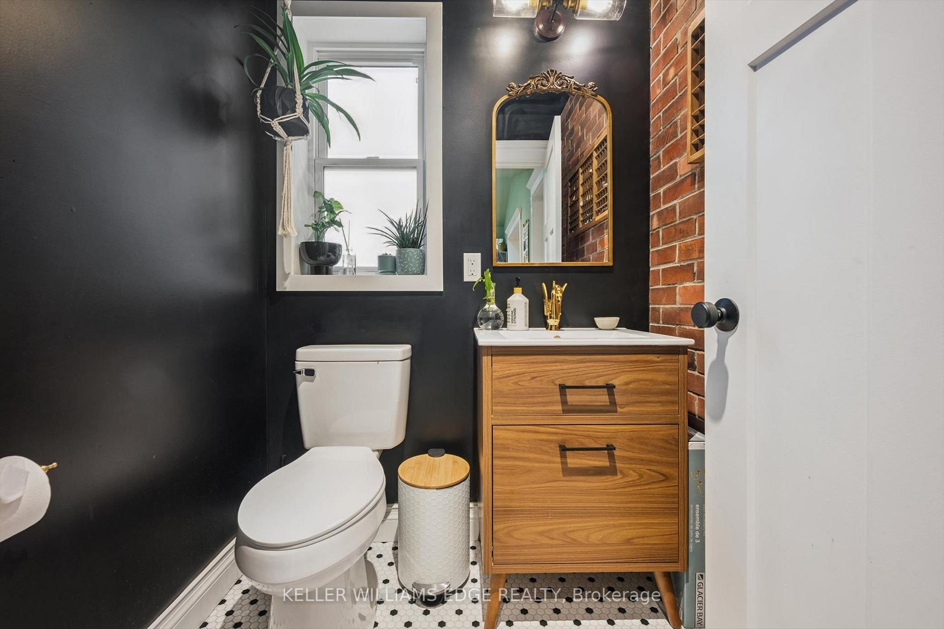 Photo 24 of 58 Balmoral Avenue N, Hamilton, Crown Point — HOMEH
