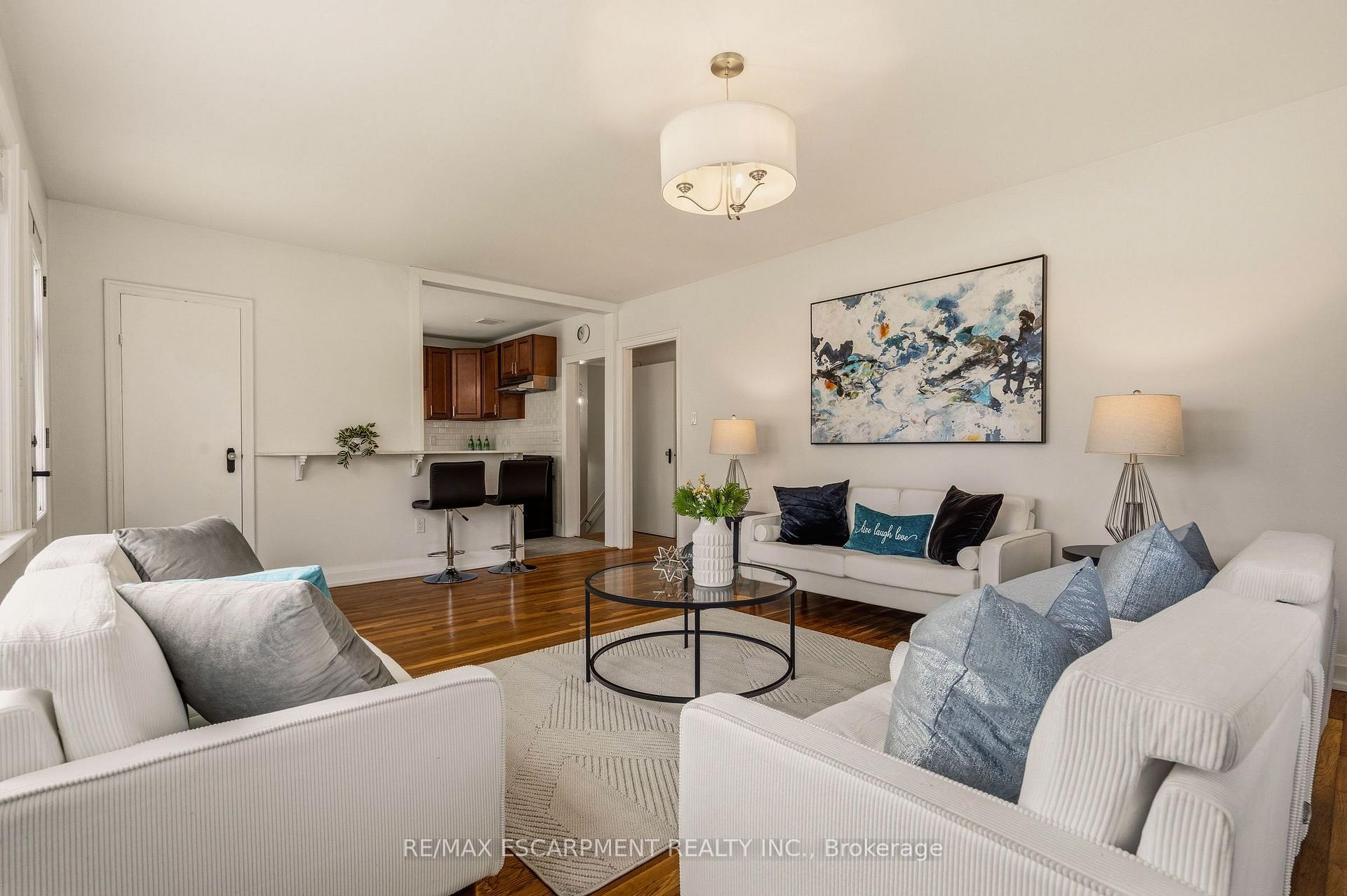 Photo 6 of 31 Cameron Avenue, Hamilton, Dundas — HOMEH