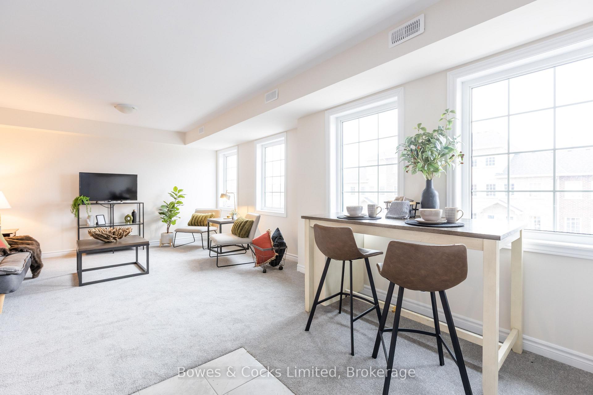 Photo of Unit 201, 48 Maple Avenue