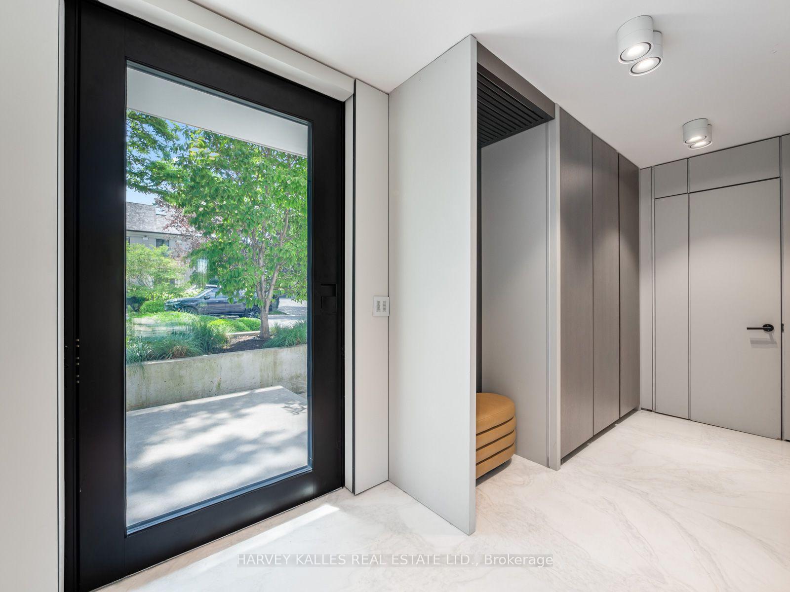 Photo 4 of 75 Ardwold Gate, Toronto, Casa Loma — HOMEH