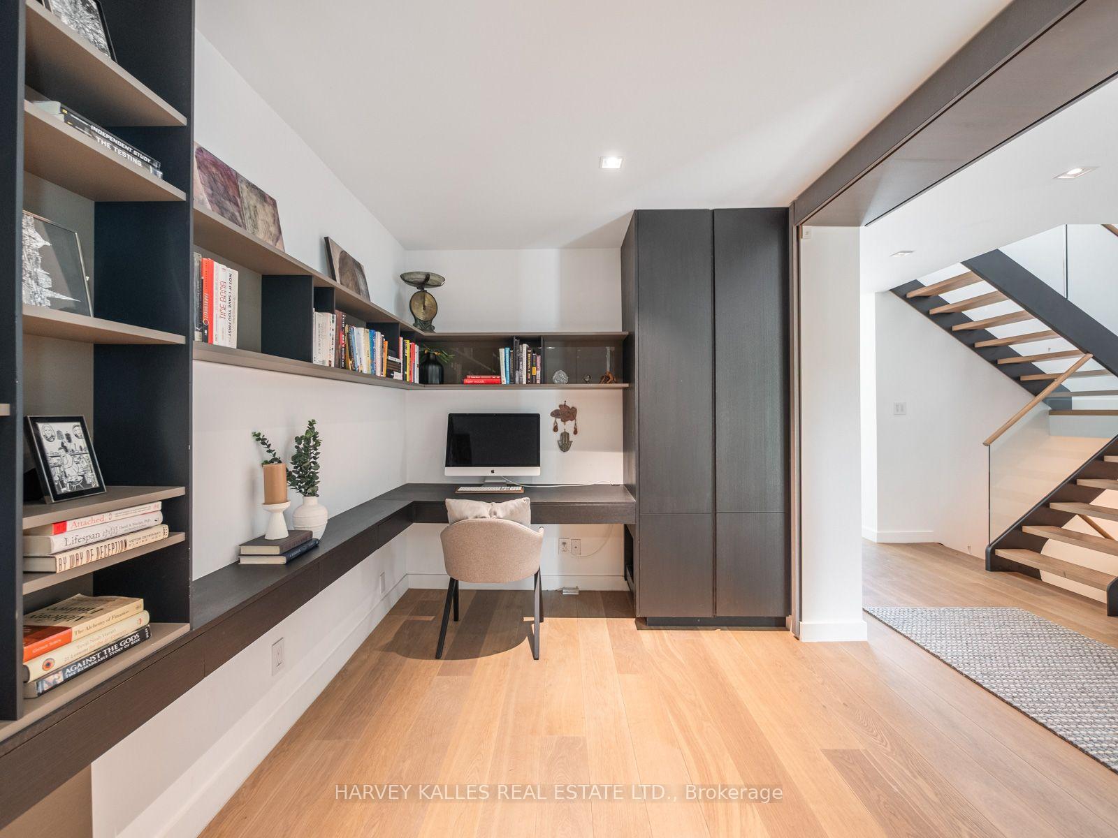 Photo 6 of 75 Ardwold Gate, Toronto, Casa Loma — HOMEH