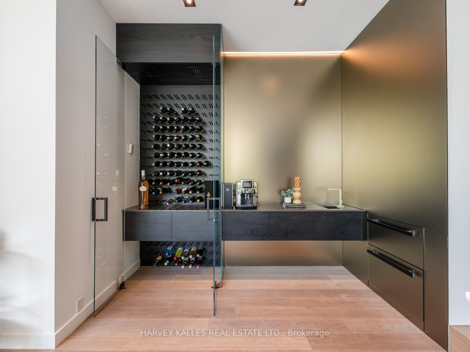 Photo 21 of 75 Ardwold Gate, Toronto, Casa Loma — HOMEH