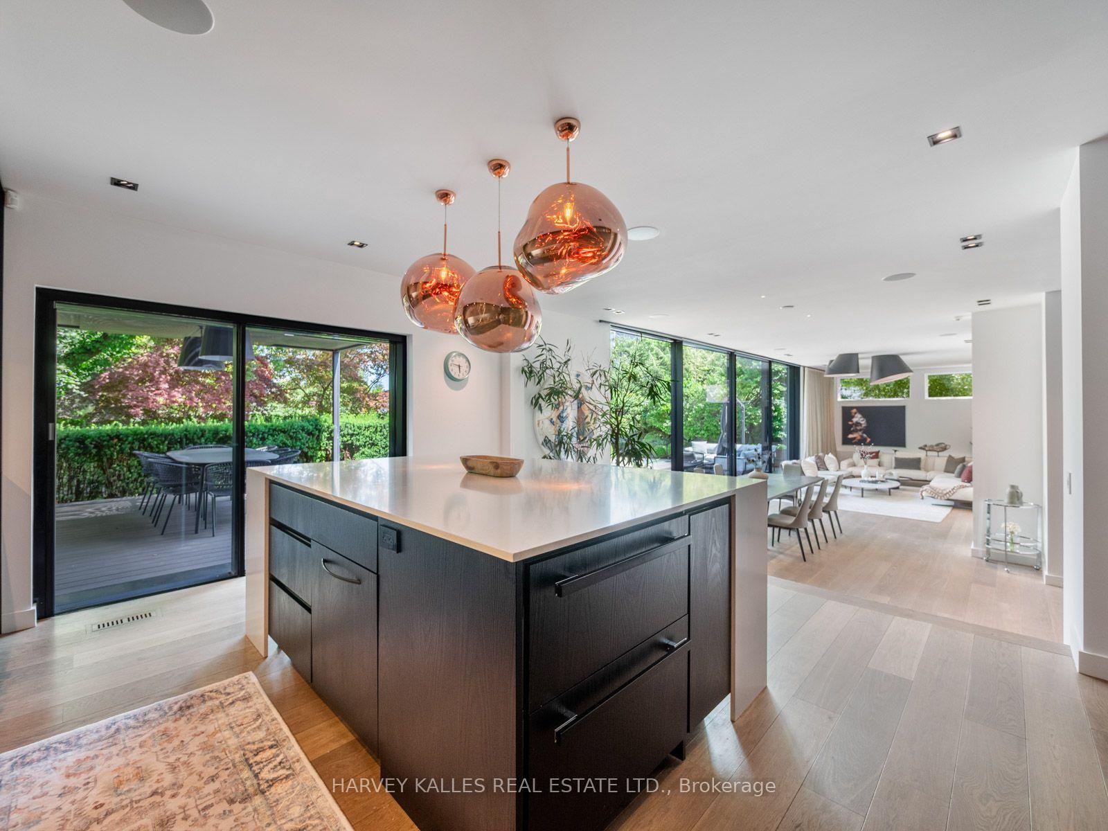 Photo 25 of 75 Ardwold Gate, Toronto, Casa Loma — HOMEH