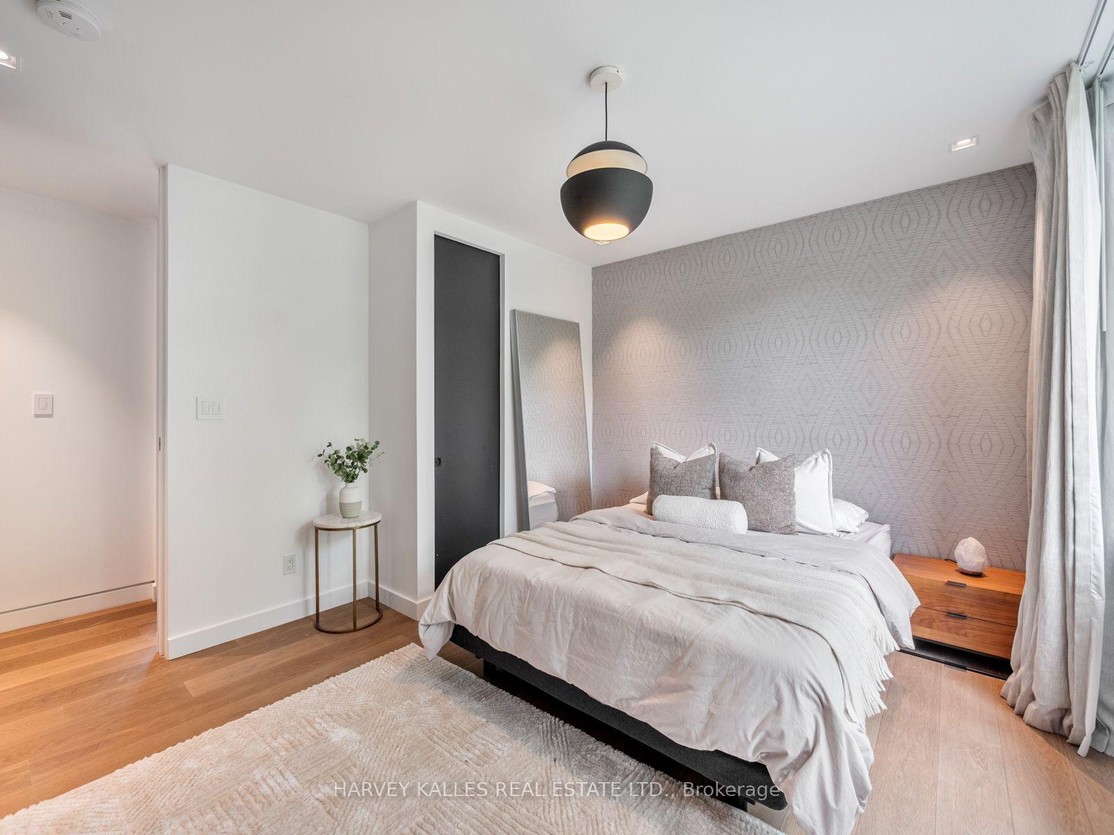 Photo 37 of 75 Ardwold Gate, Toronto, Casa Loma — HOMEH