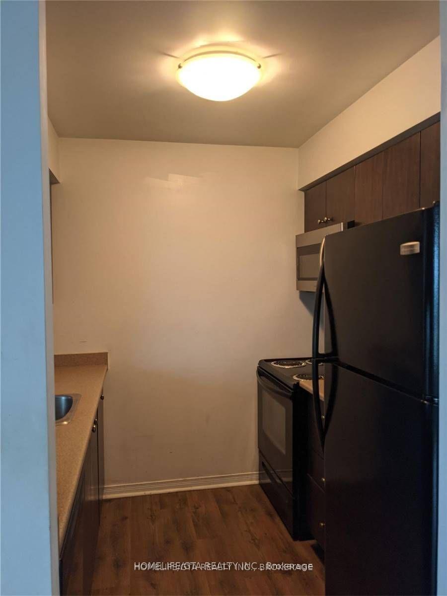 Photo 5 of Unit 1503, 215 Queen Street E, Brampton, Queen Street Corridor — HOMEH