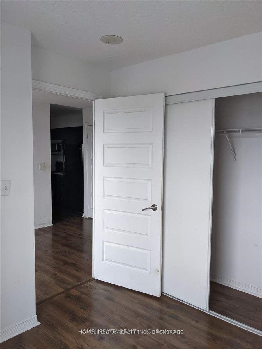 Photo 8 of Unit 1503, 215 Queen Street E, Brampton, Queen Street Corridor — HOMEH