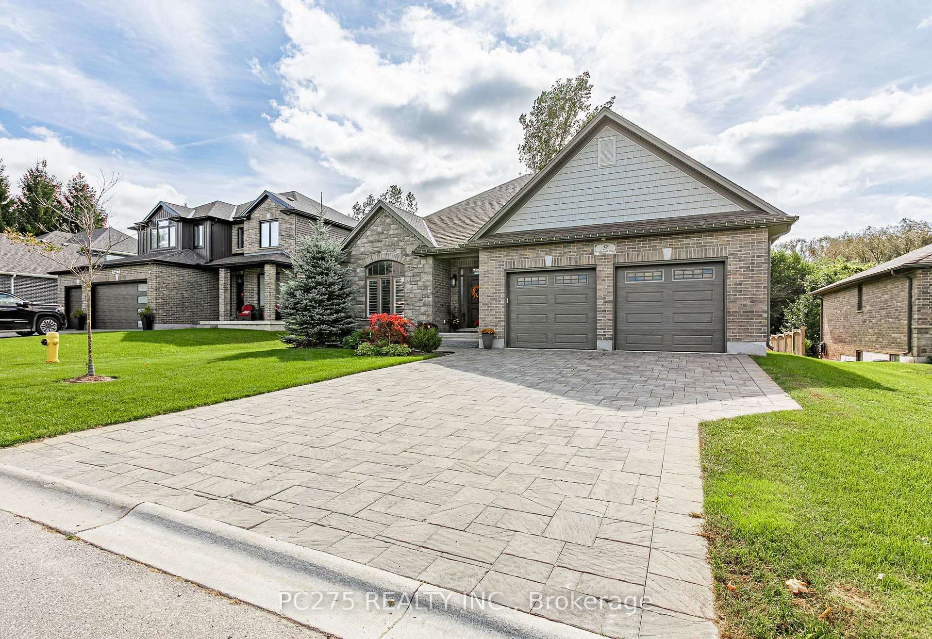 Photo 3 of 9 Foxborough Place, Thames Centre, Thorndale — HOMEH