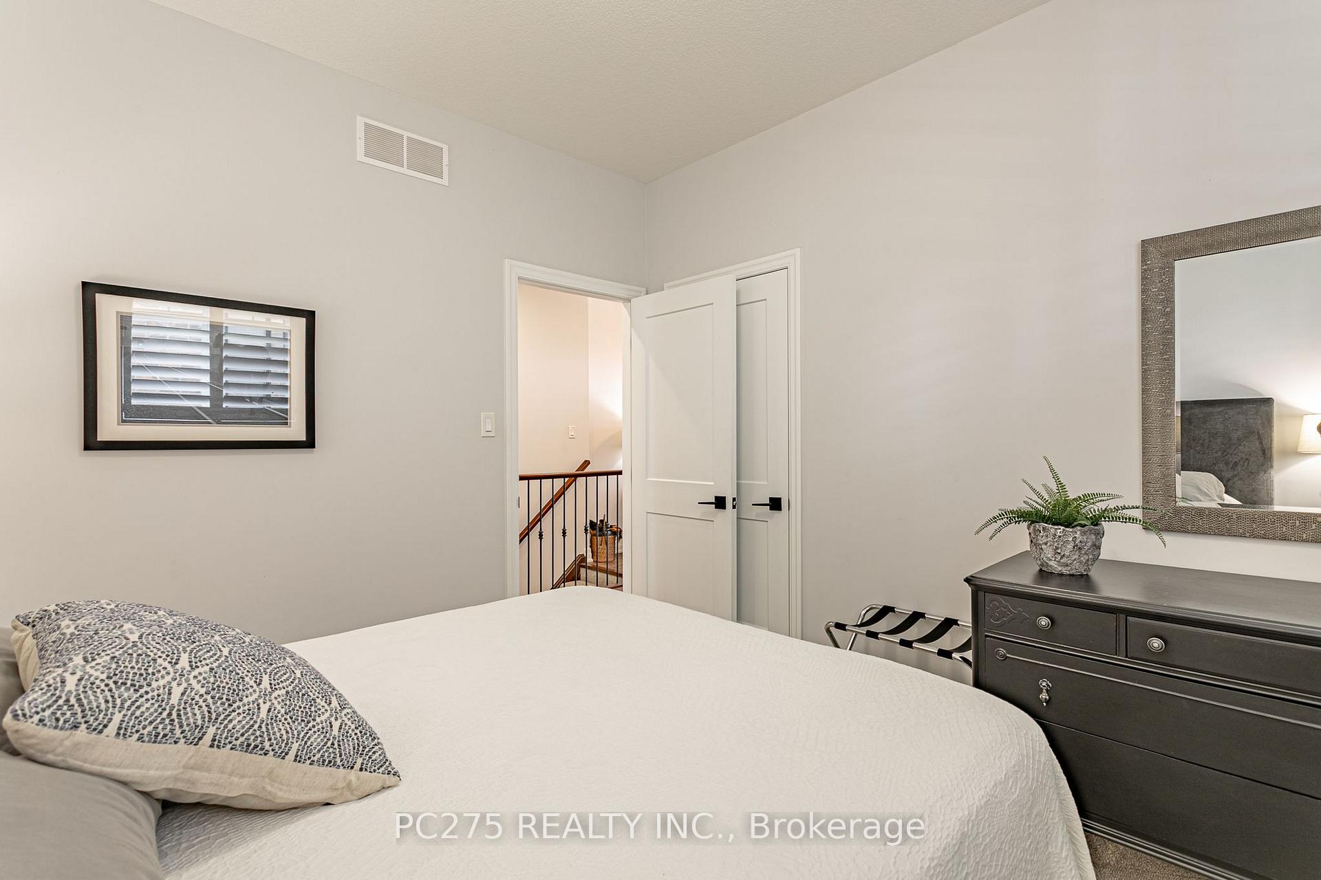 Photo 11 of 9 Foxborough Place, Thames Centre, Thorndale — HOMEH