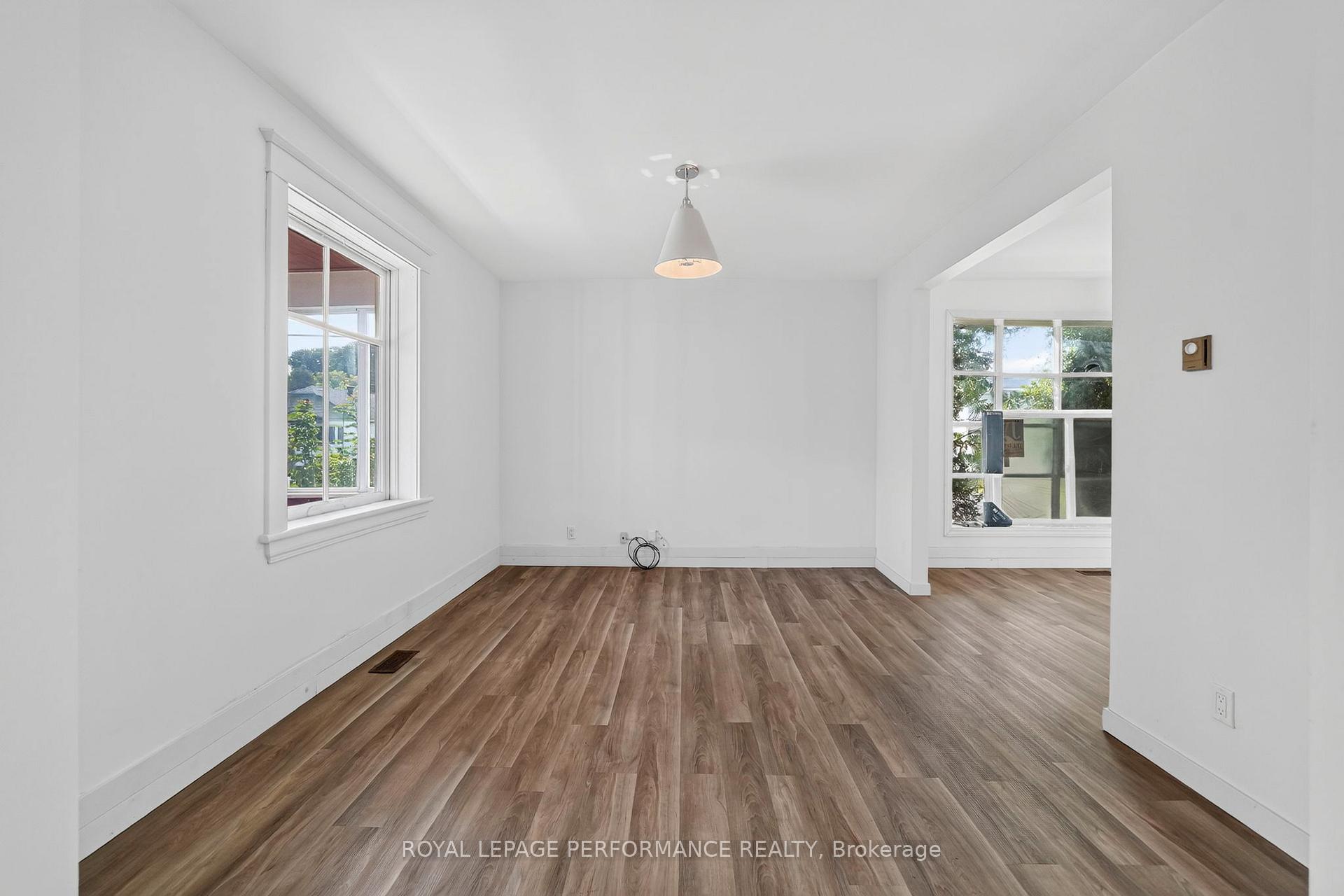 Photo 8 of 139 8th Street W, Cornwall, Cornwall — HOMEH