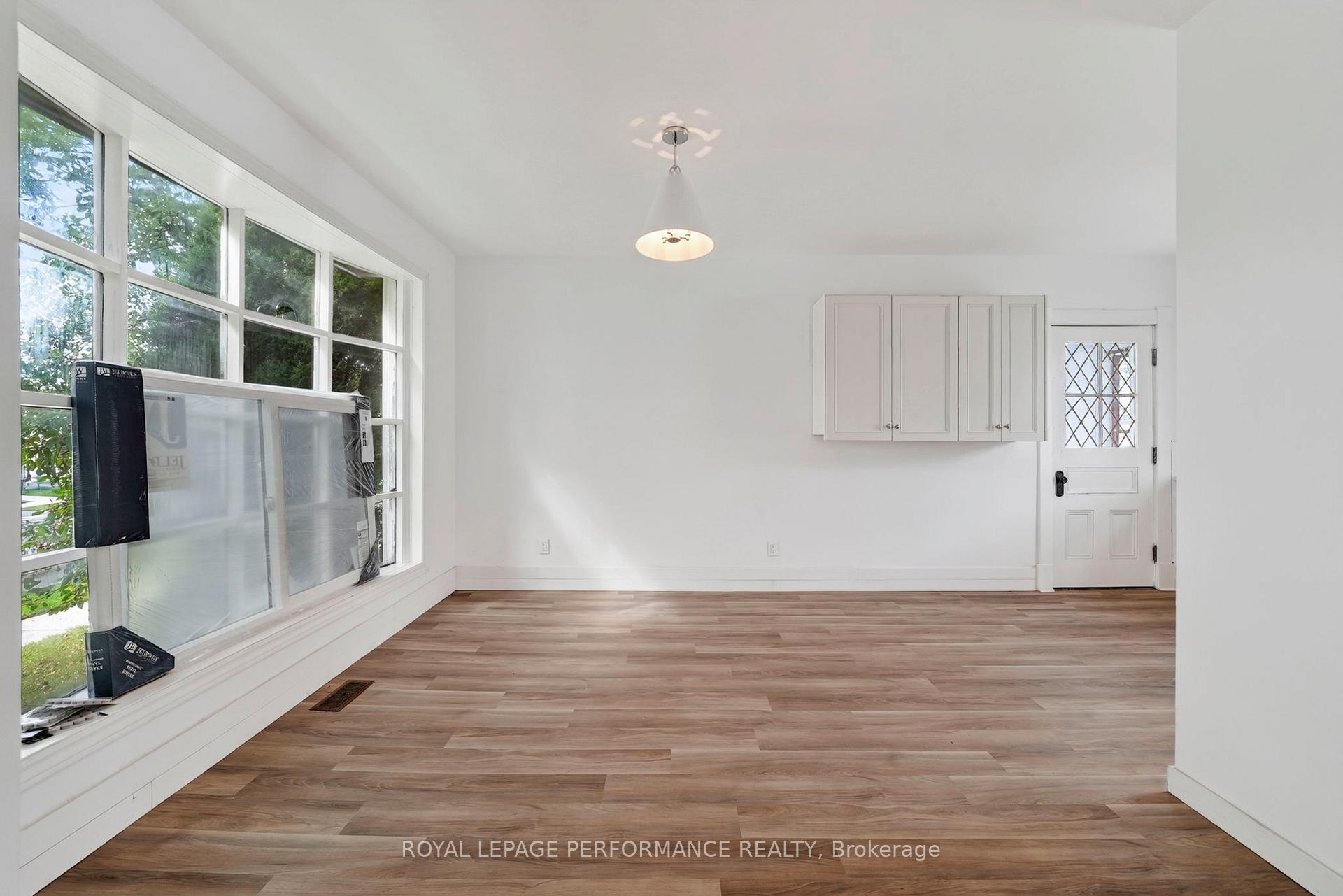 Photo 12 of 139 8th Street W, Cornwall, Cornwall — HOMEH