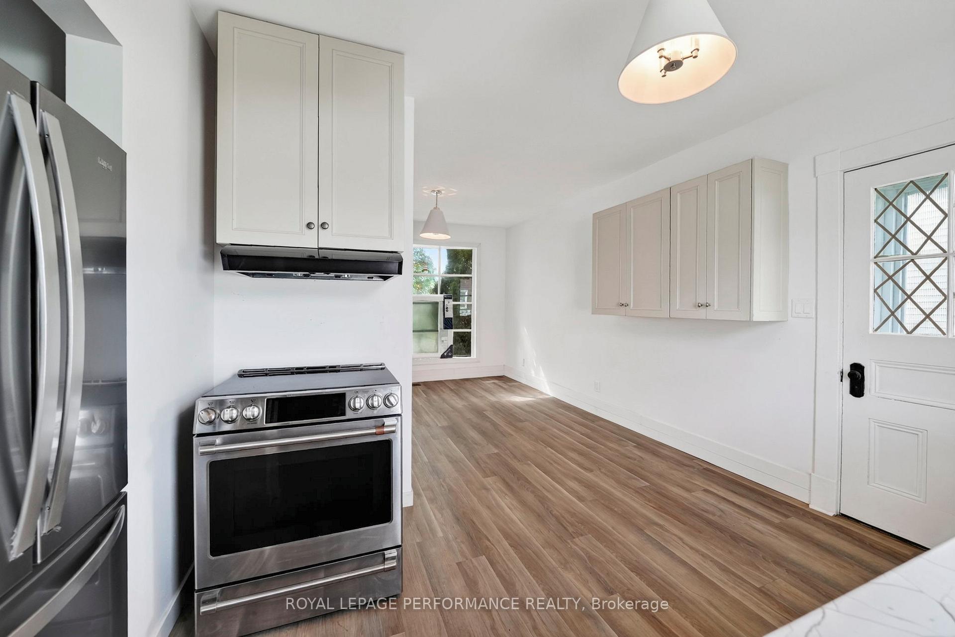 Photo 18 of 139 8th Street W, Cornwall, Cornwall — HOMEH