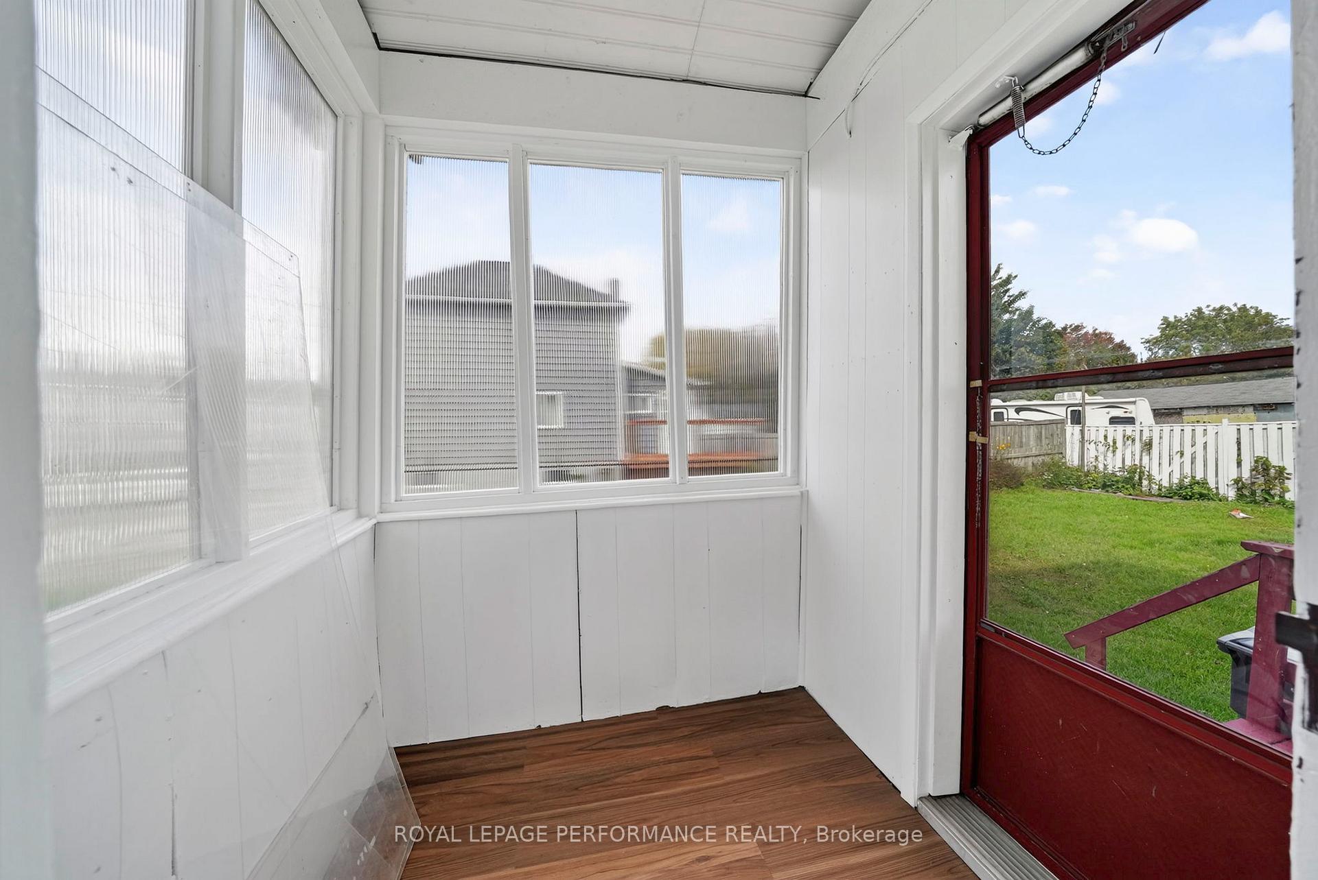 Photo 19 of 139 8th Street W, Cornwall, Cornwall — HOMEH