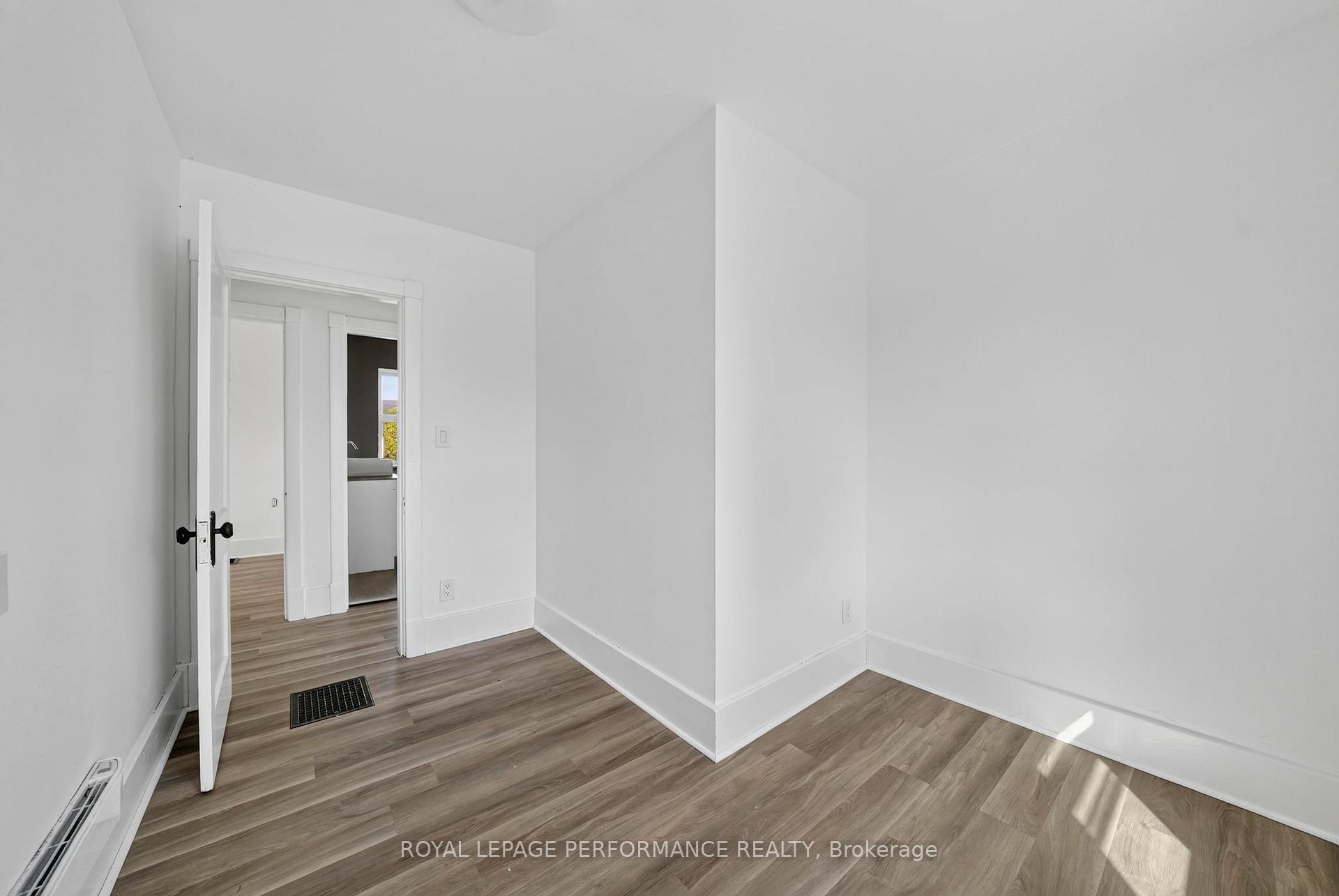 Photo 25 of 139 8th Street W, Cornwall, Cornwall — HOMEH