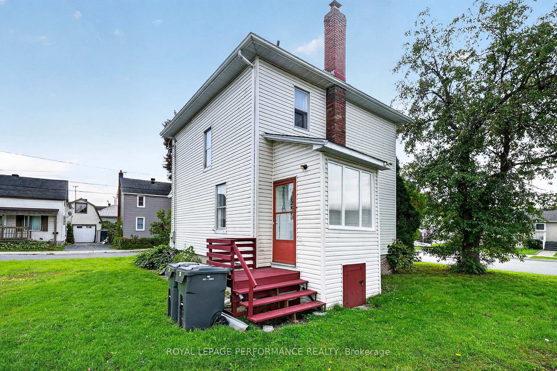 Photo 39 of 139 8th Street W, Cornwall, Cornwall — HOMEH