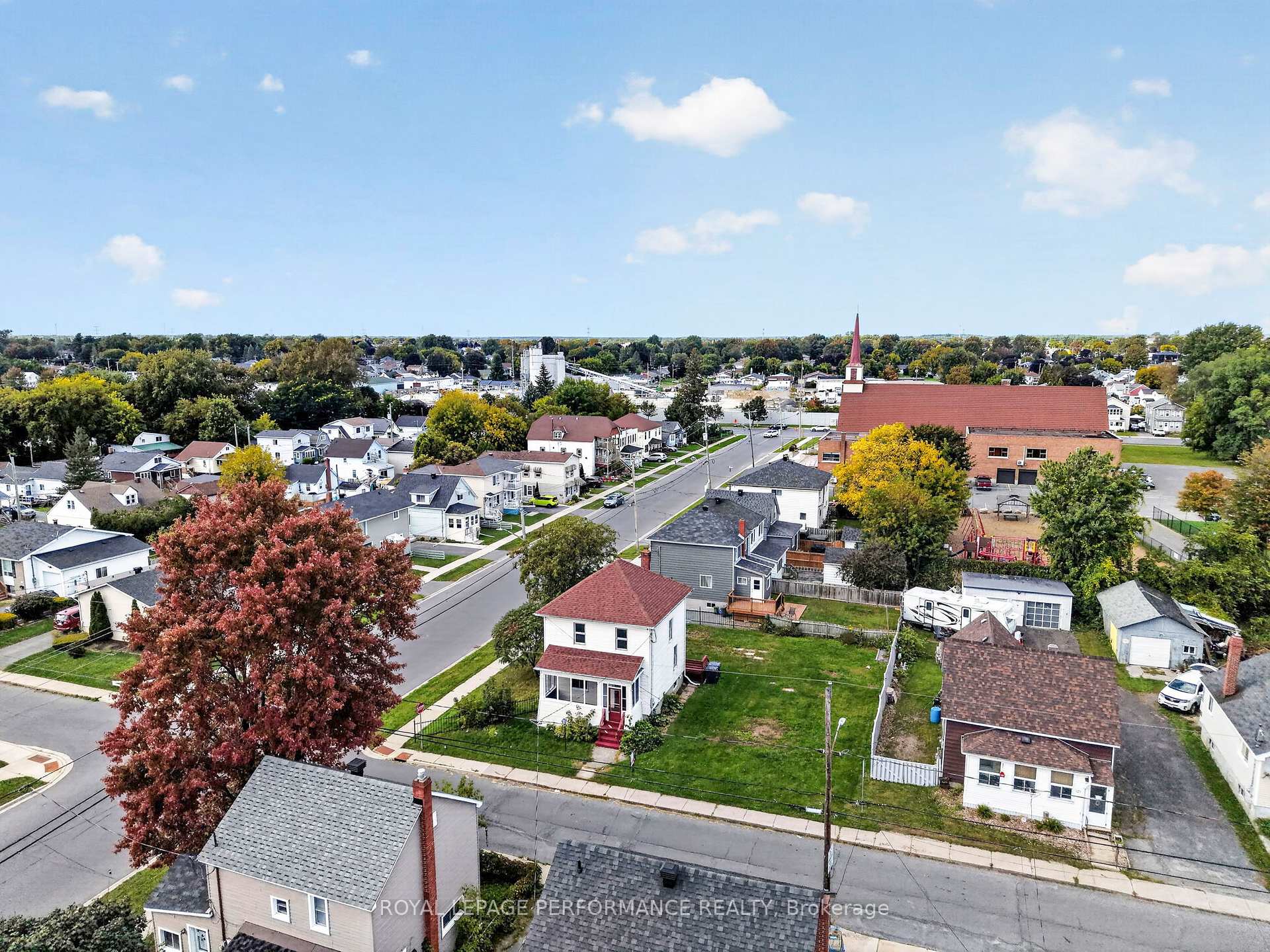 Photo 41 of 139 8th Street W, Cornwall, Cornwall — HOMEH